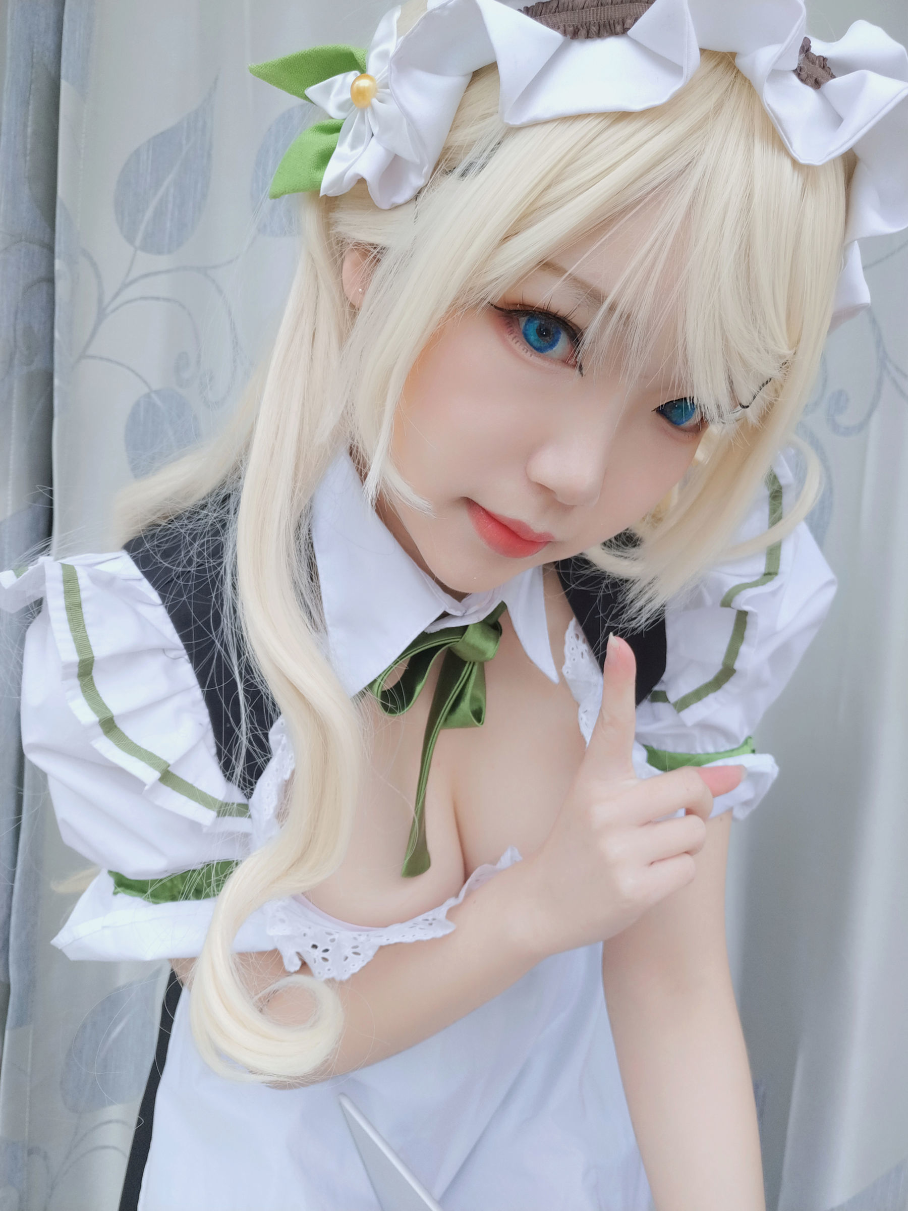 เน็ตไอดอล Coser หนังสือภาพ] บล็อกเกอร์อนิเมะ เซวฉิง แอสตรา - เมด