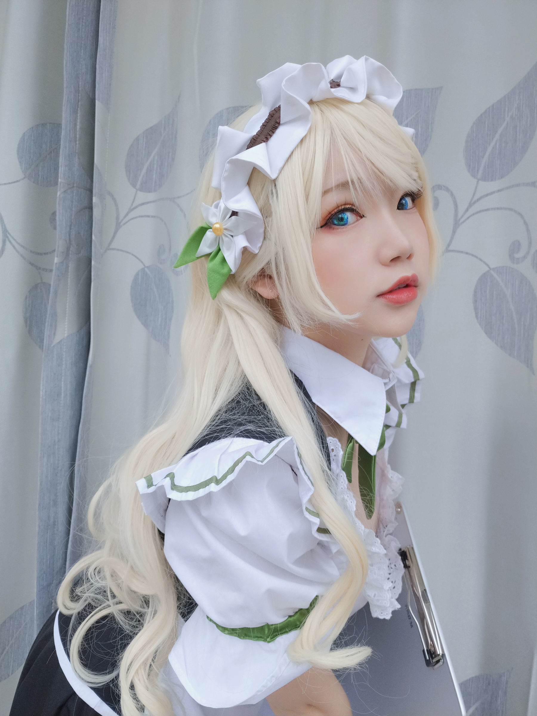 เน็ตไอดอล Coser หนังสือภาพ] บล็อกเกอร์อนิเมะ เซวฉิง แอสตรา - เมด
