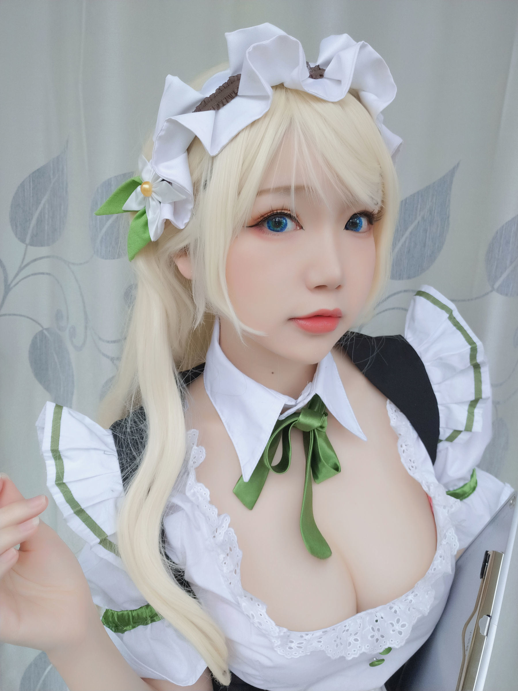 เน็ตไอดอล Coser หนังสือภาพ] บล็อกเกอร์อนิเมะ เซวฉิง แอสตรา - เมด