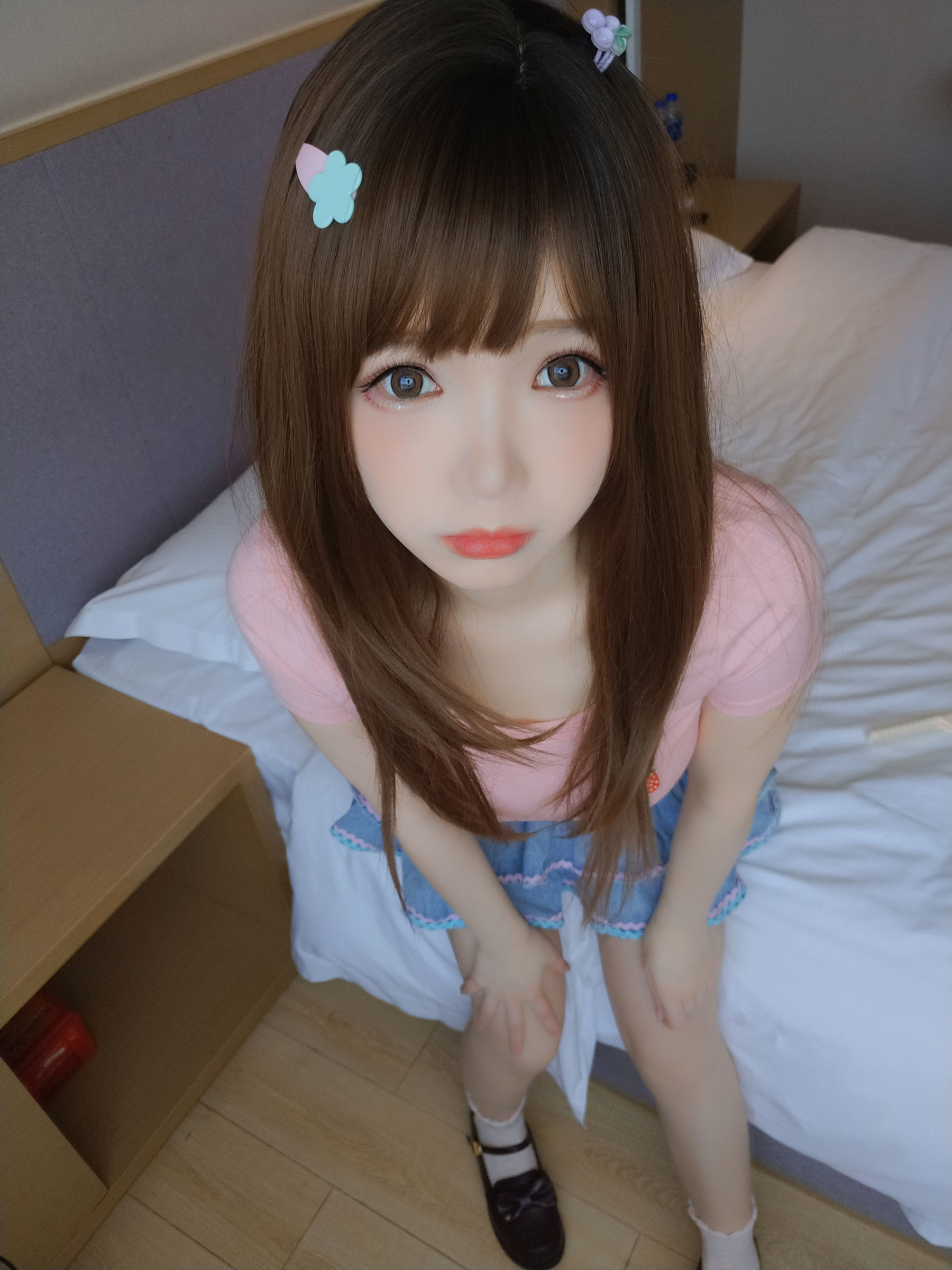 เน็ตไอดอลคอสเพลย์เยอร์โฟโต้บุ๊ค] อนิเมะบล็อกเกอร์เซวฉิงแอสตรา - สาวน้อยชุดกระโปรงสั้น