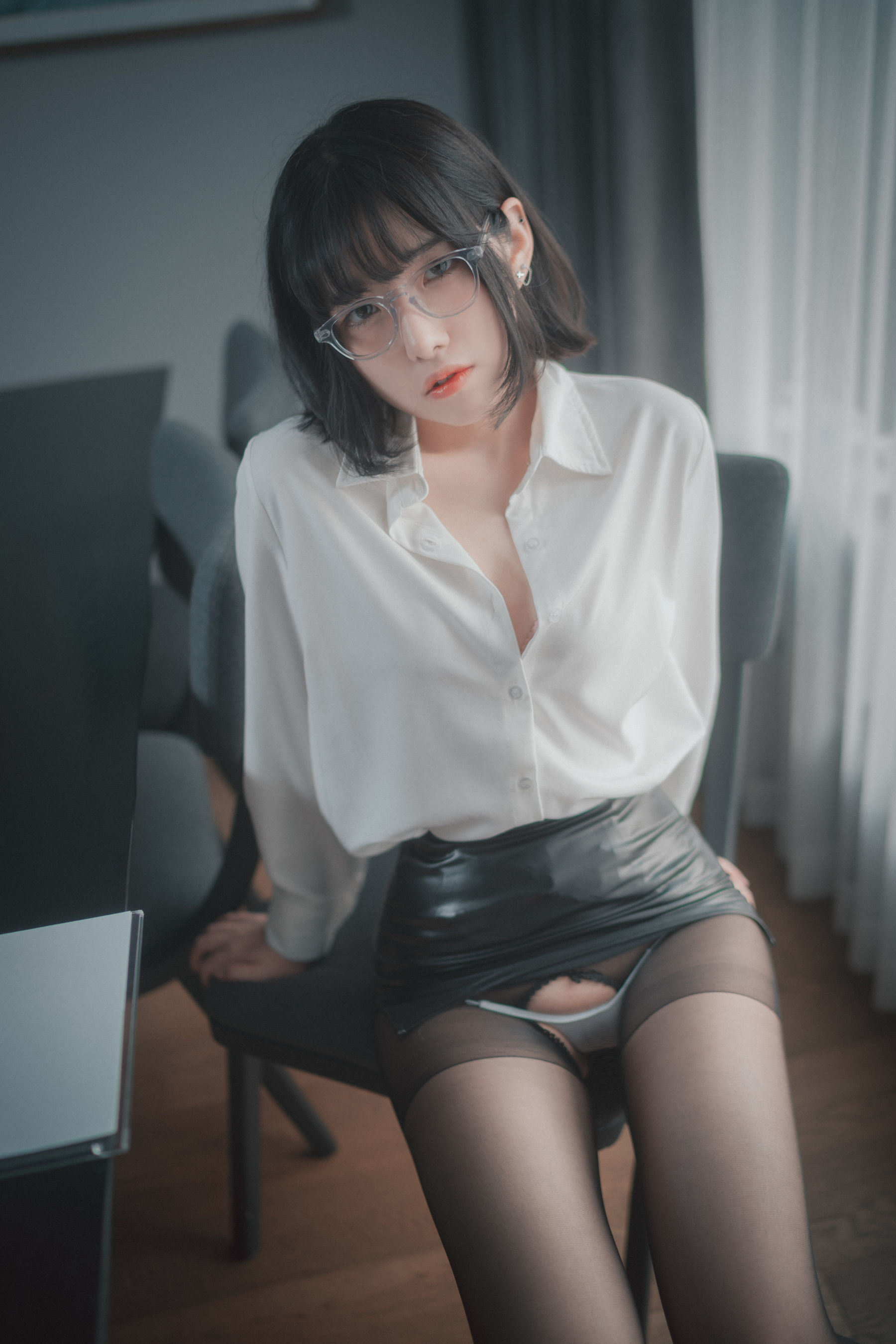 DJAWA] Sonson - Need Your Approval Photo Set