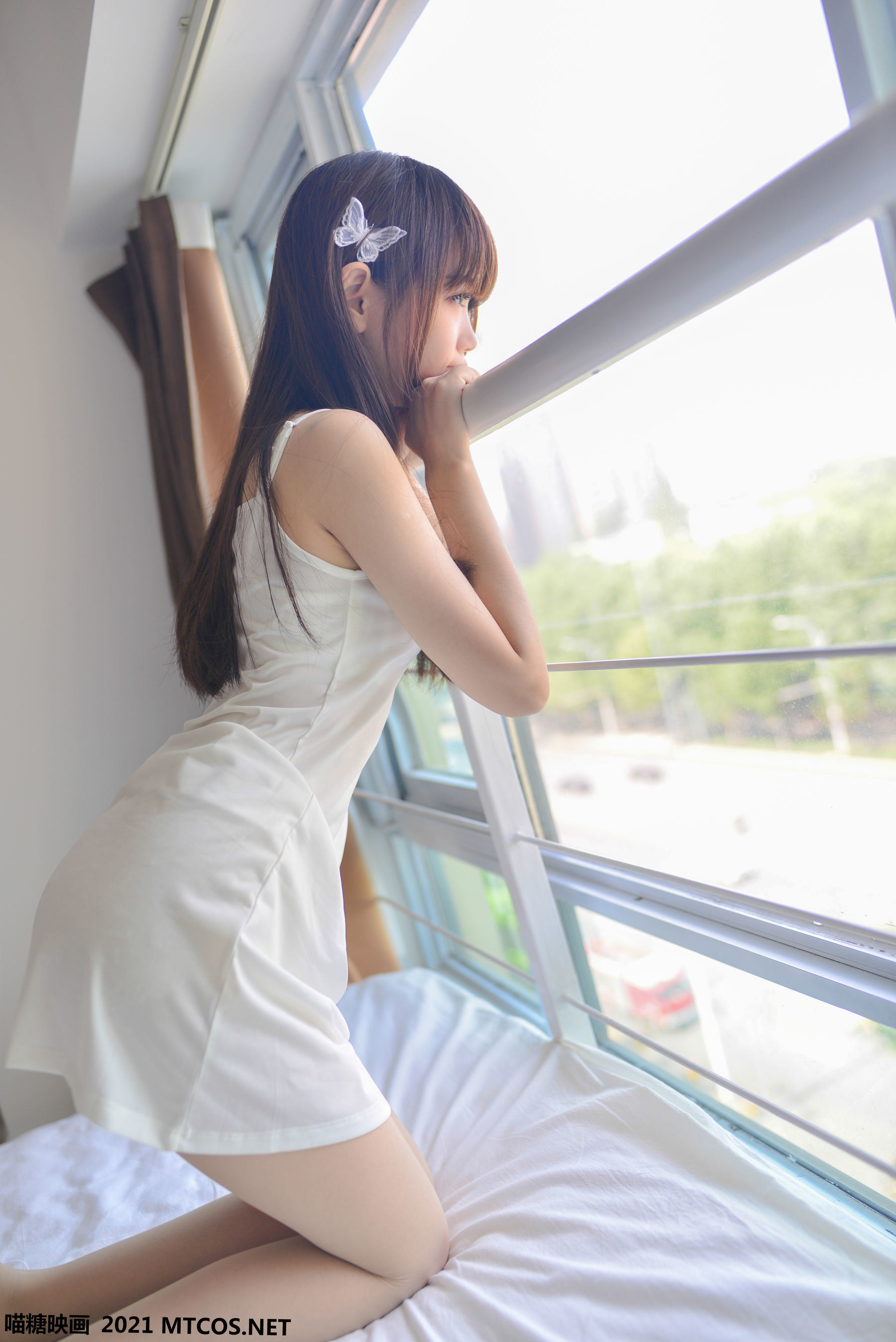 [喵糖映画] VOL.454 白色女友 写真套图