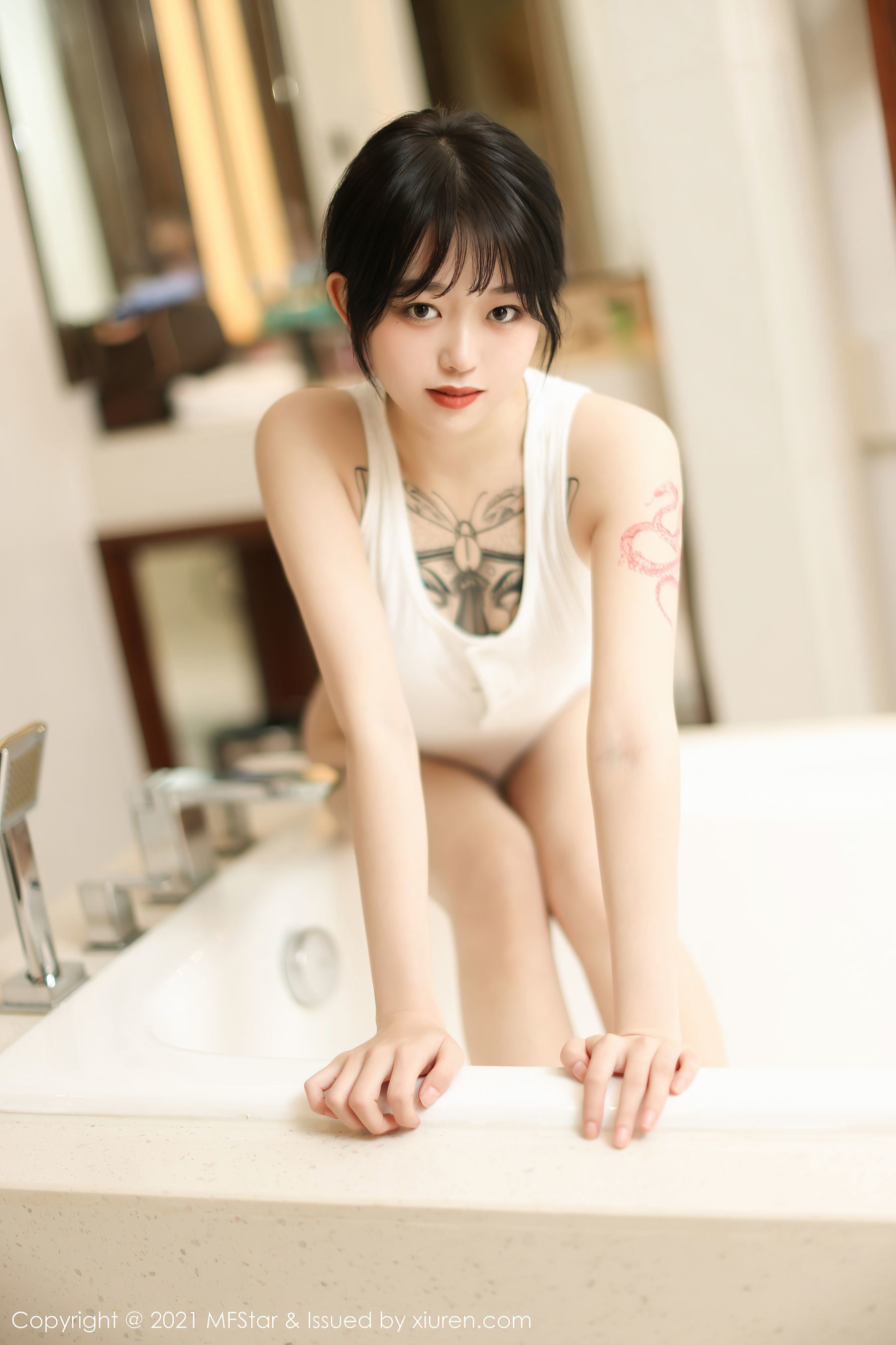 模范学院MFStar Vol.496 奶瓶子 湿身纹身写真
