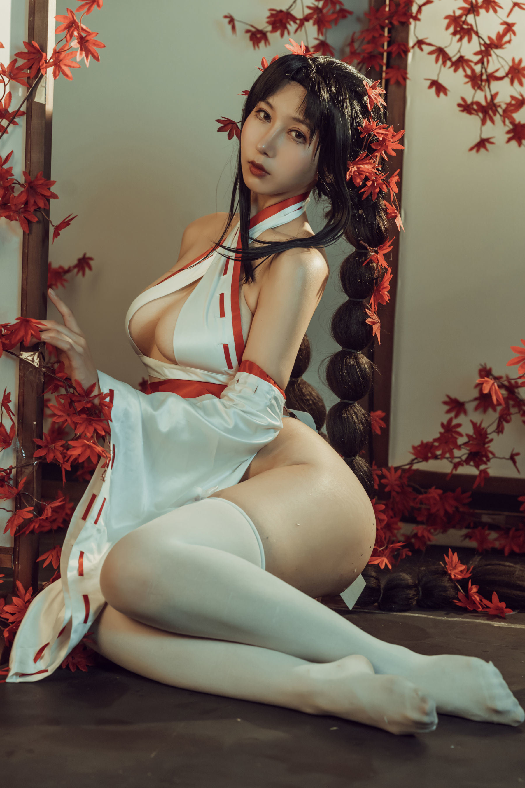 [网红COSER写真] 云溪溪 - 奶桃巫女