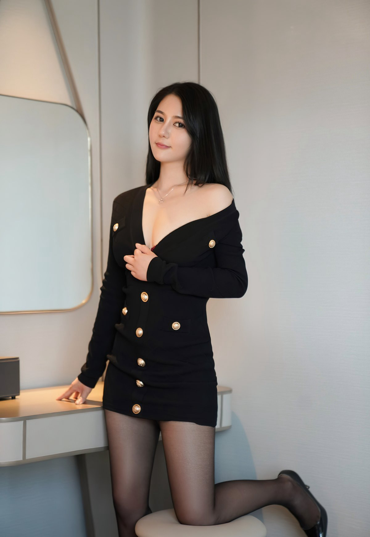 极致丰满黑丝大胸美少妇家中销魂姿势性感黑丝无内