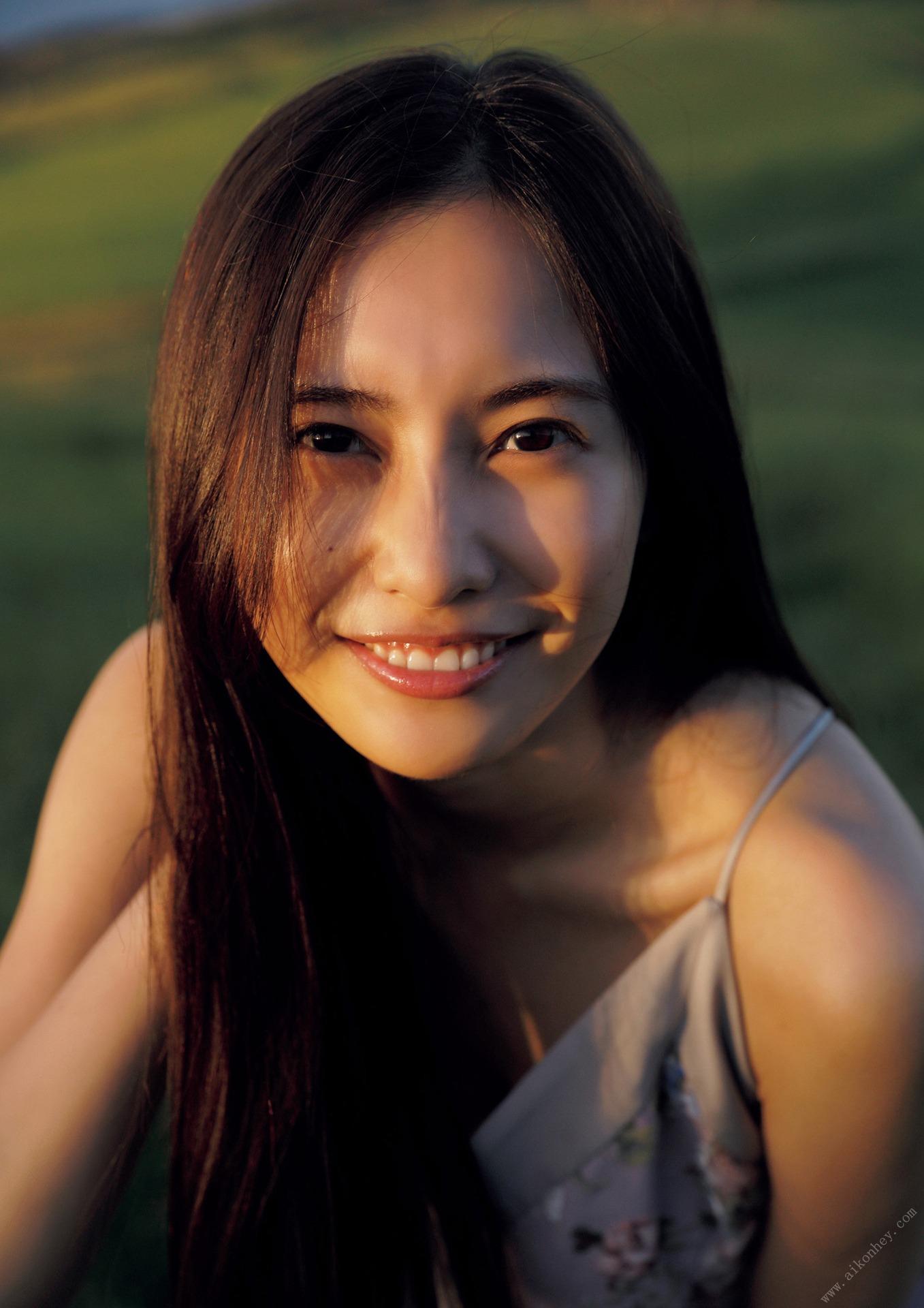 佐野ひなこ写真集「COLORS」 週プレ PHOTO BOOK 145P