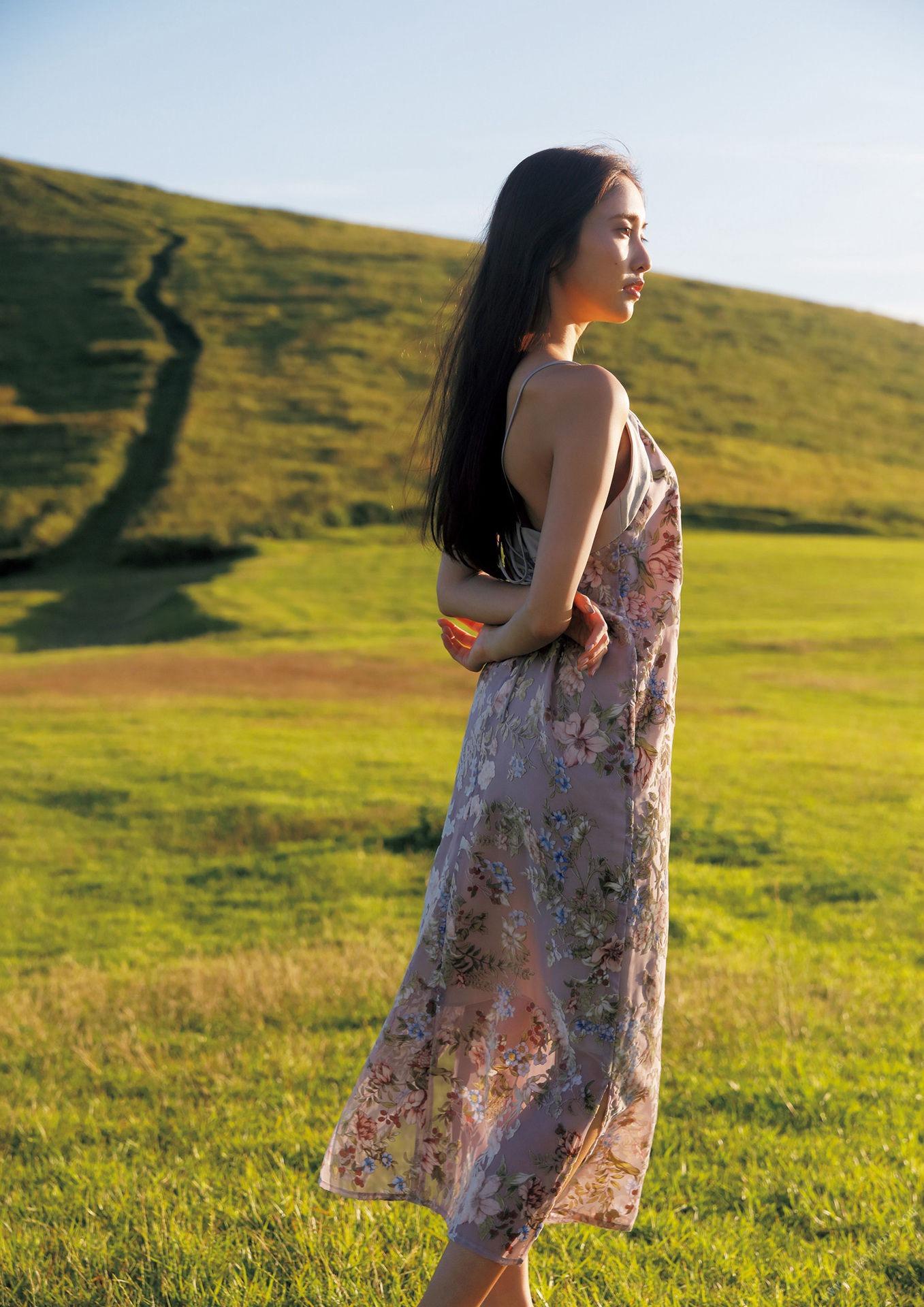 佐野ひなこ写真集「COLORS」 週プレ PHOTO BOOK 145P
