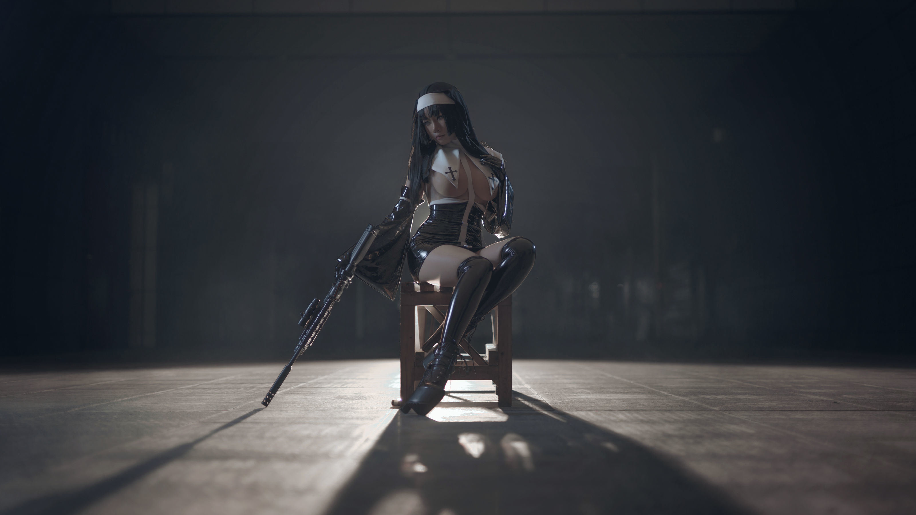 [网红COSER写真] 动漫博主uki雨季 - 修女黑胶衣
