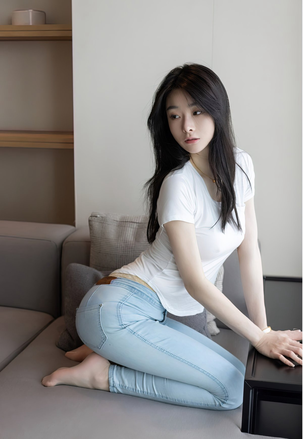 爱蜜社性感牛仔裤美女逗逗诱惑肉丝玉足极品高翘臀紧身裤