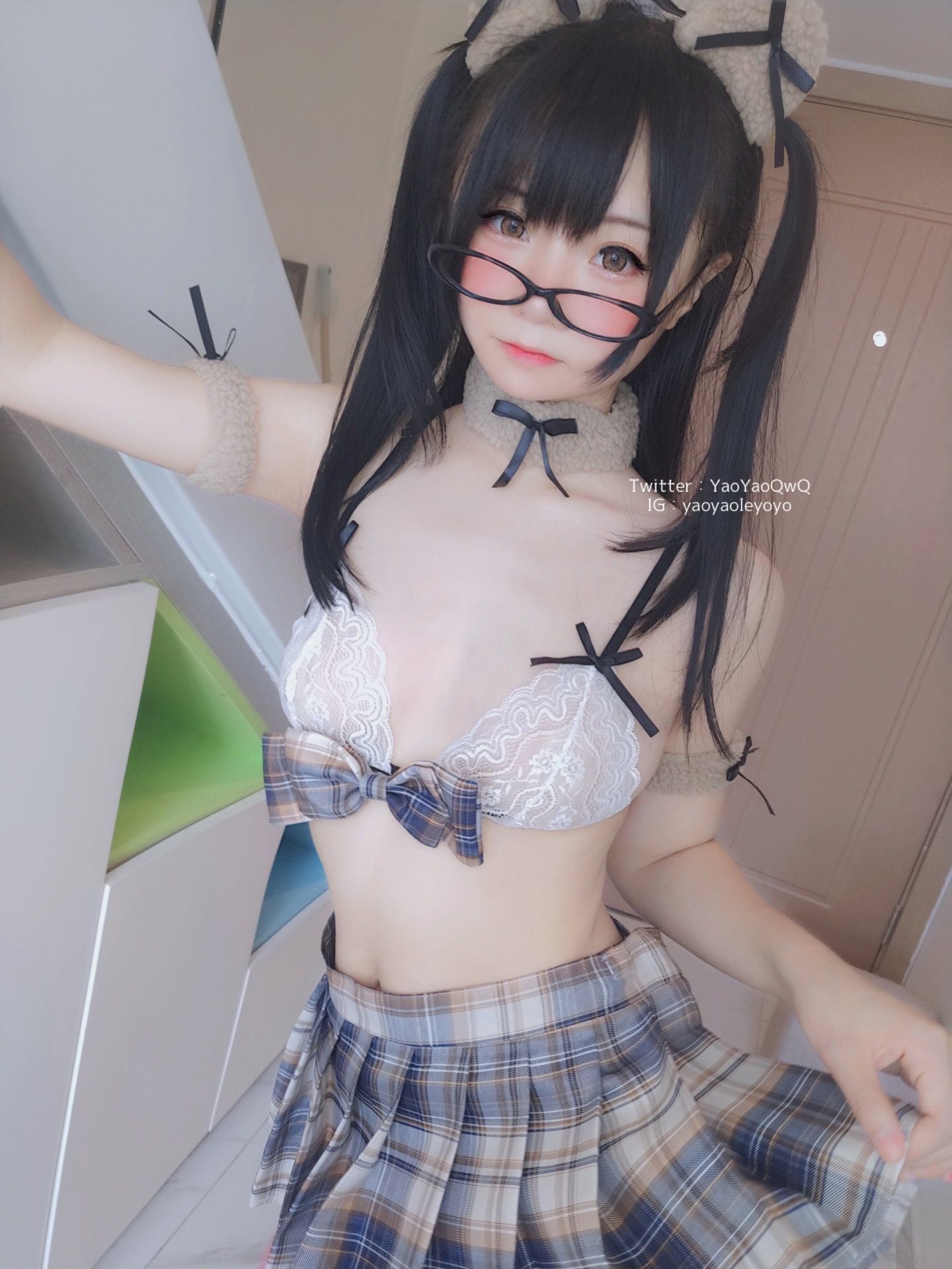 [网红COSER写真] 萌妹子Coser摇摇乐yoyo fantia やさしくしてください (2021-8.13)