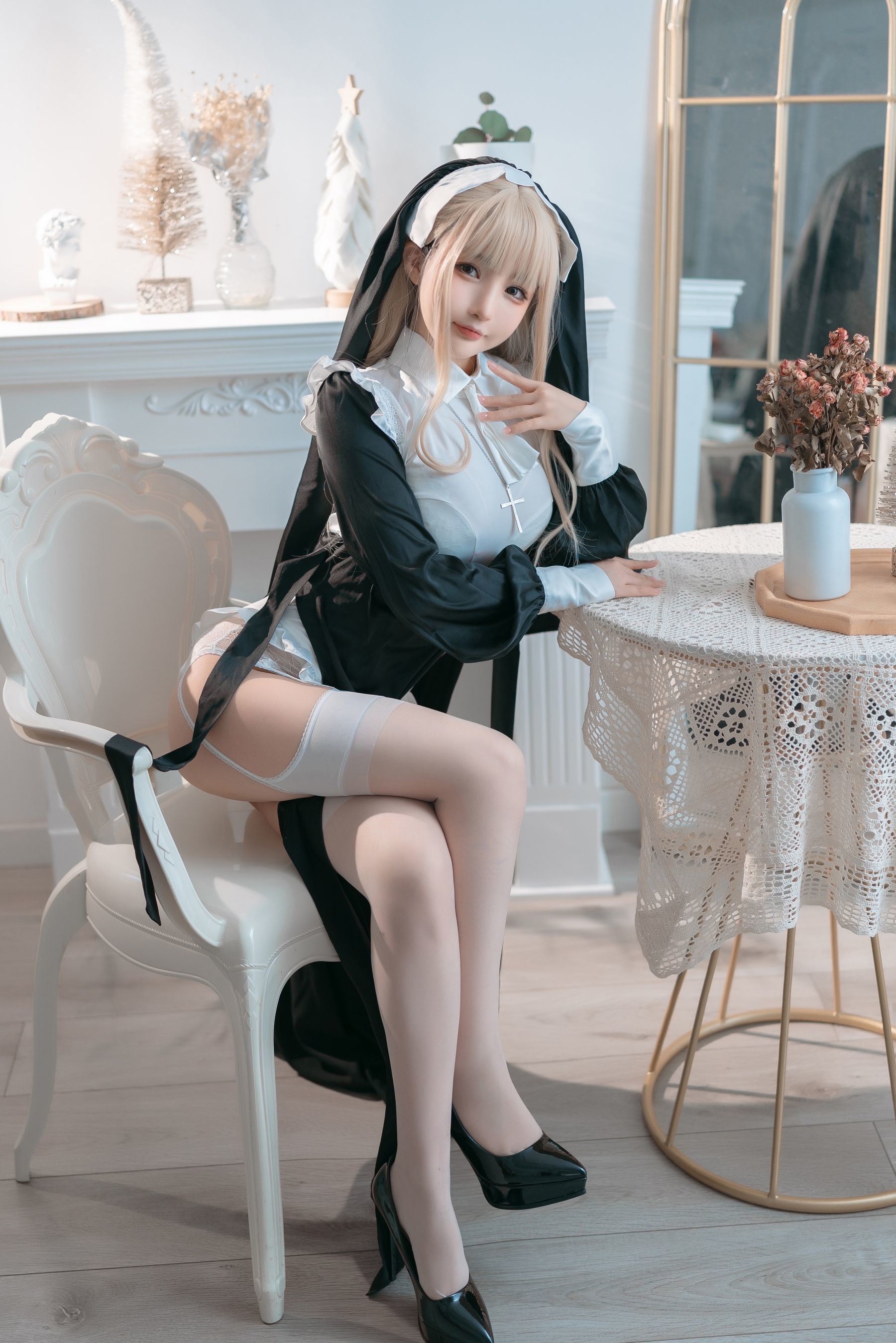 ฟูหลี่ COS] ซากุไร นิงนิง - นักบวชหญิง