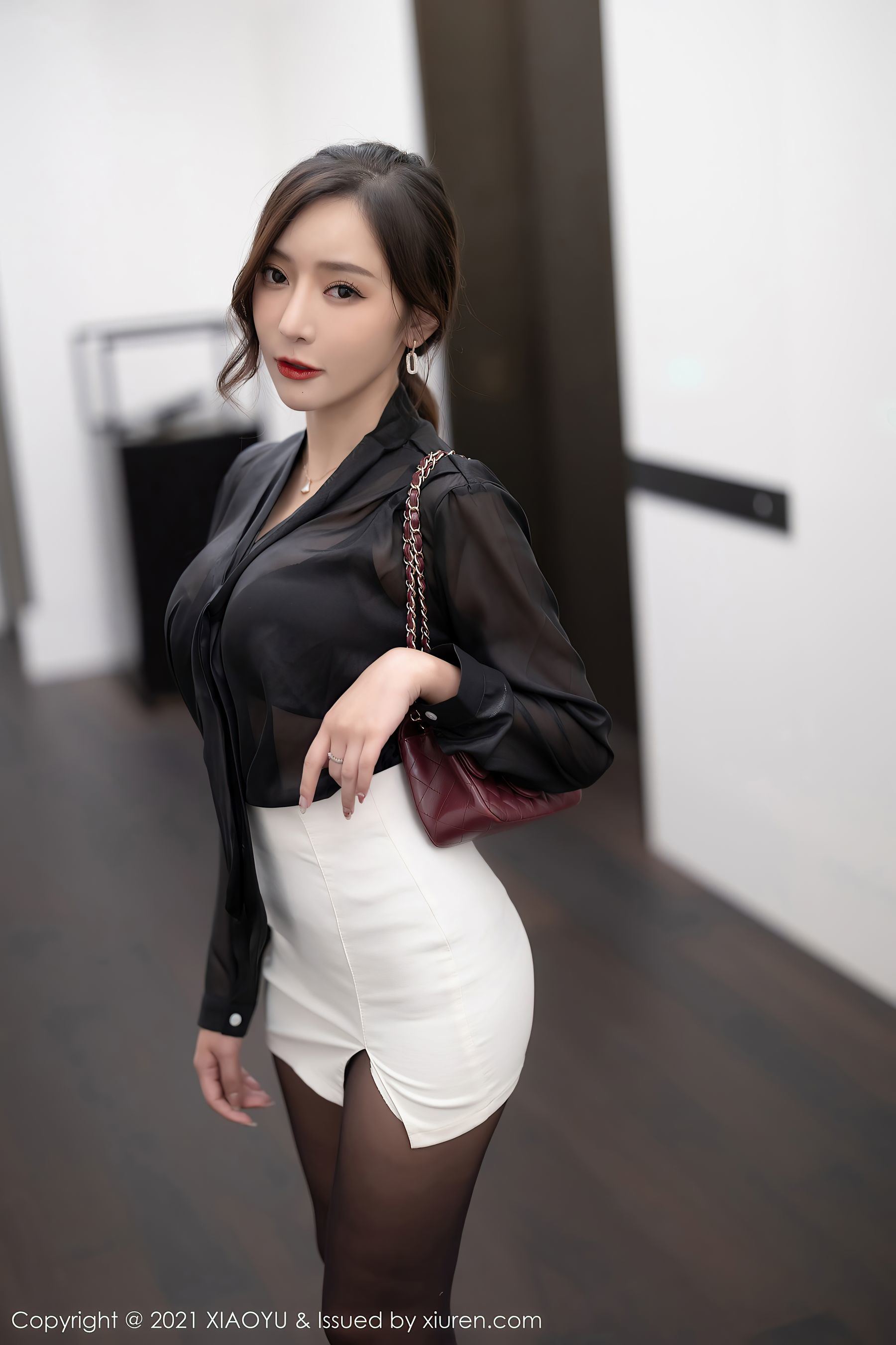 XIAOYU Vol.632 王馨瑶Yanni 黑丝制服写真