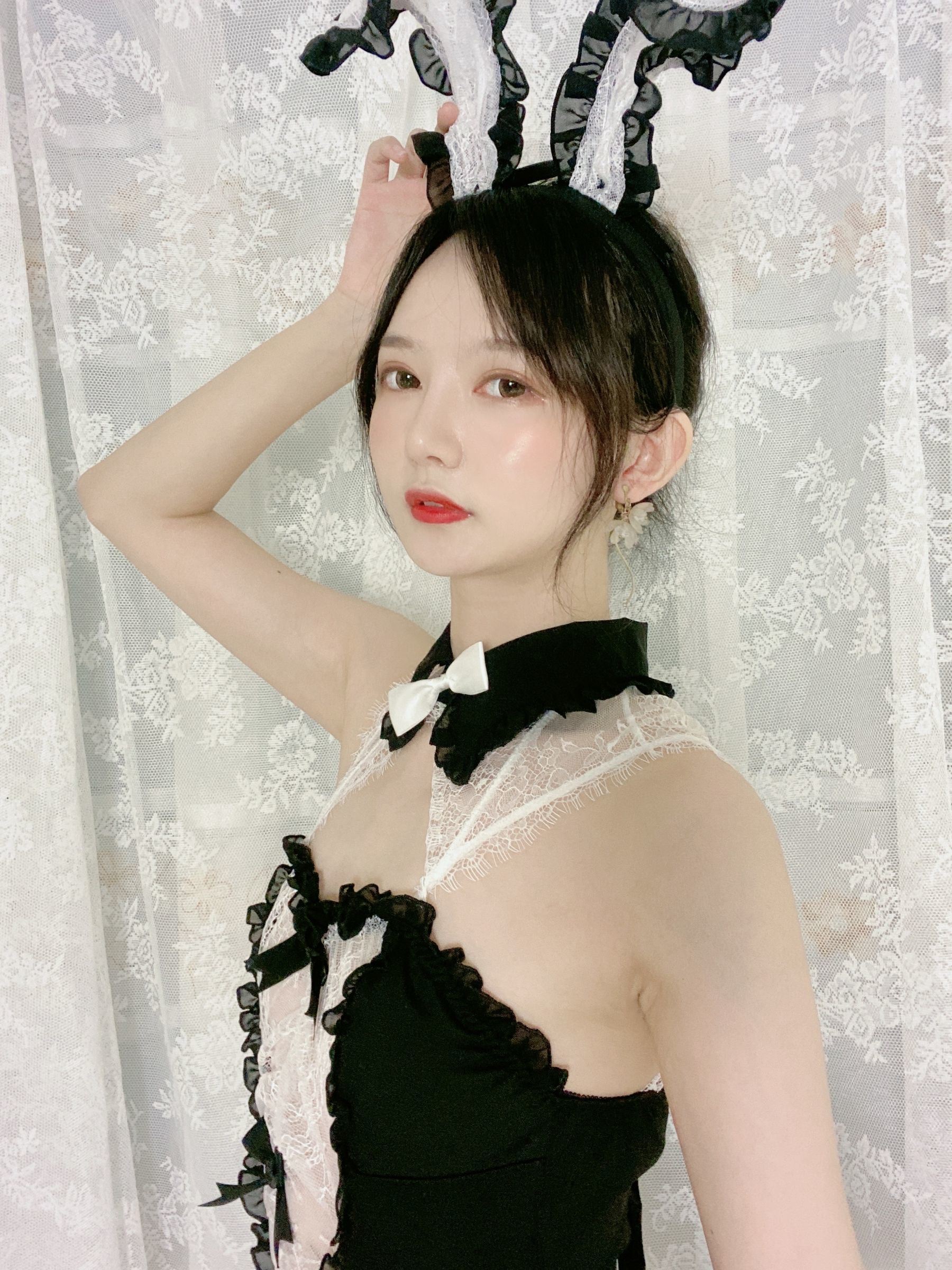 [福利COS] 51酱 - 油光袜