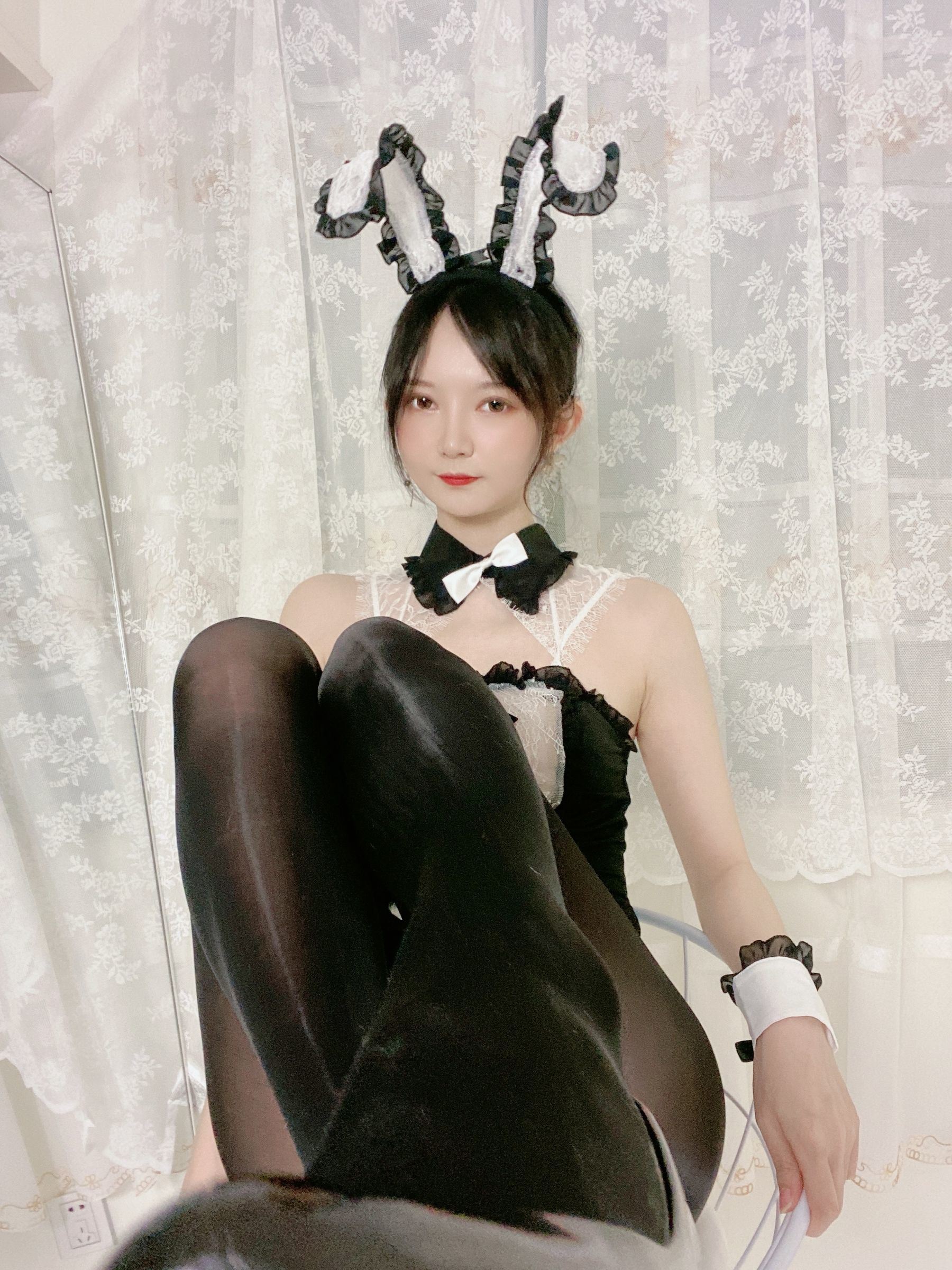 [福利COS] 51酱 - 油光袜