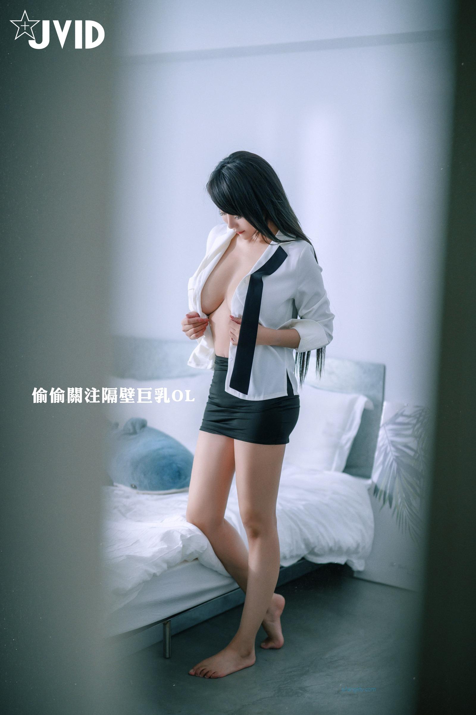 [JVID] 乐乐 - 巨乳OL 150P