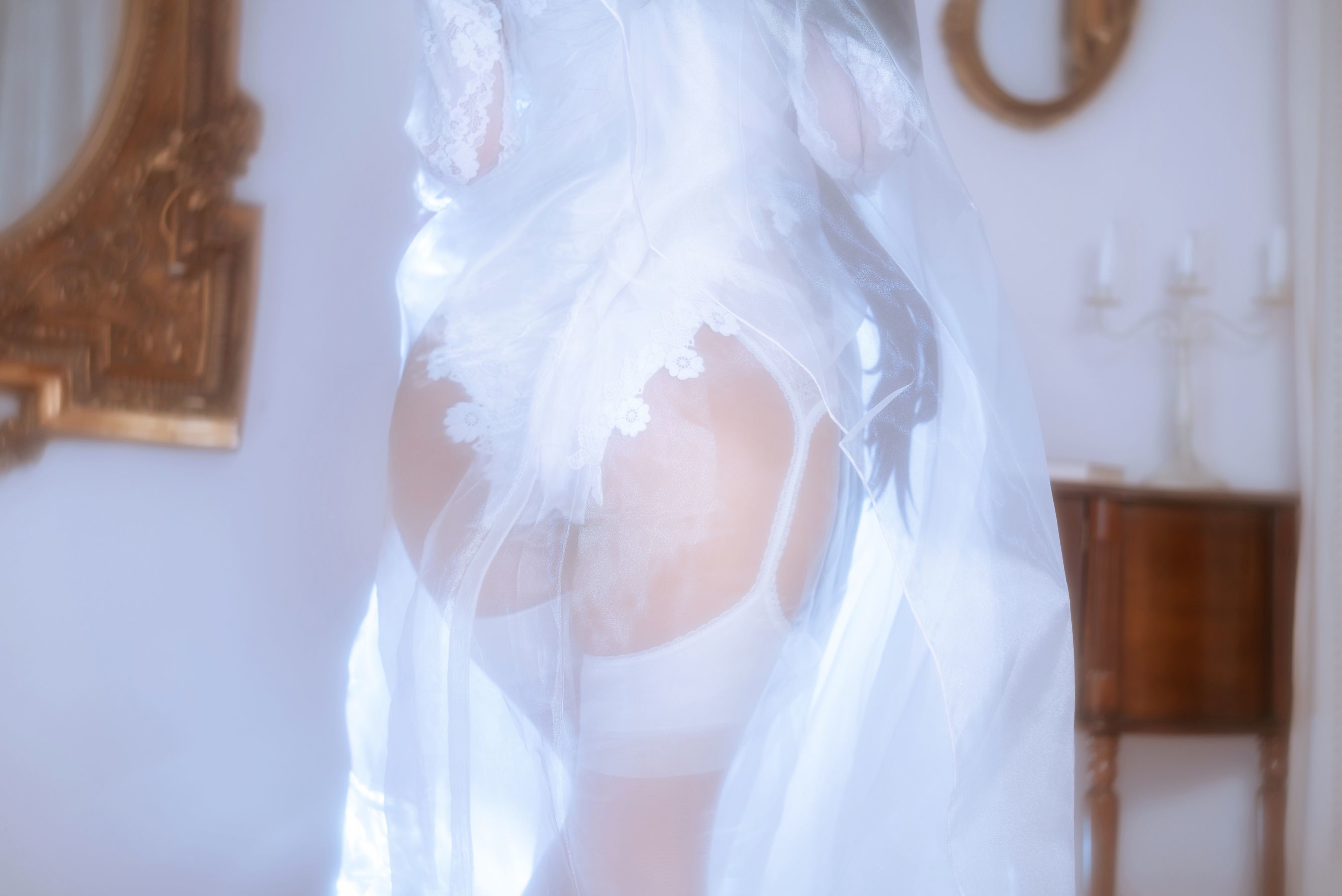 [福利COS] 白嫩美少女鬼畜瑶 - 婚纱