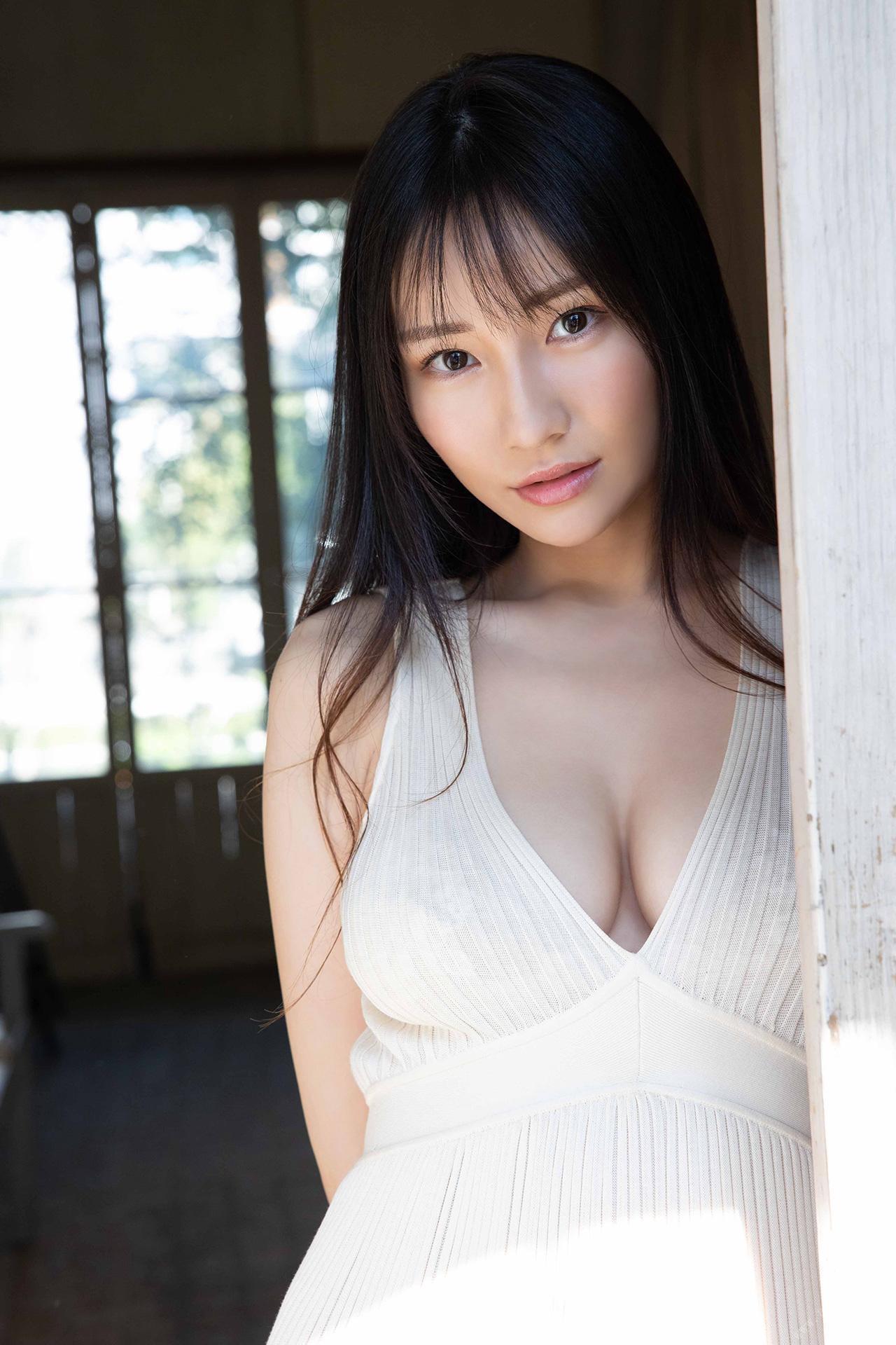 閃光數位攝影集R 山手梨愛 福岡出生的天然I罩杯 106頁