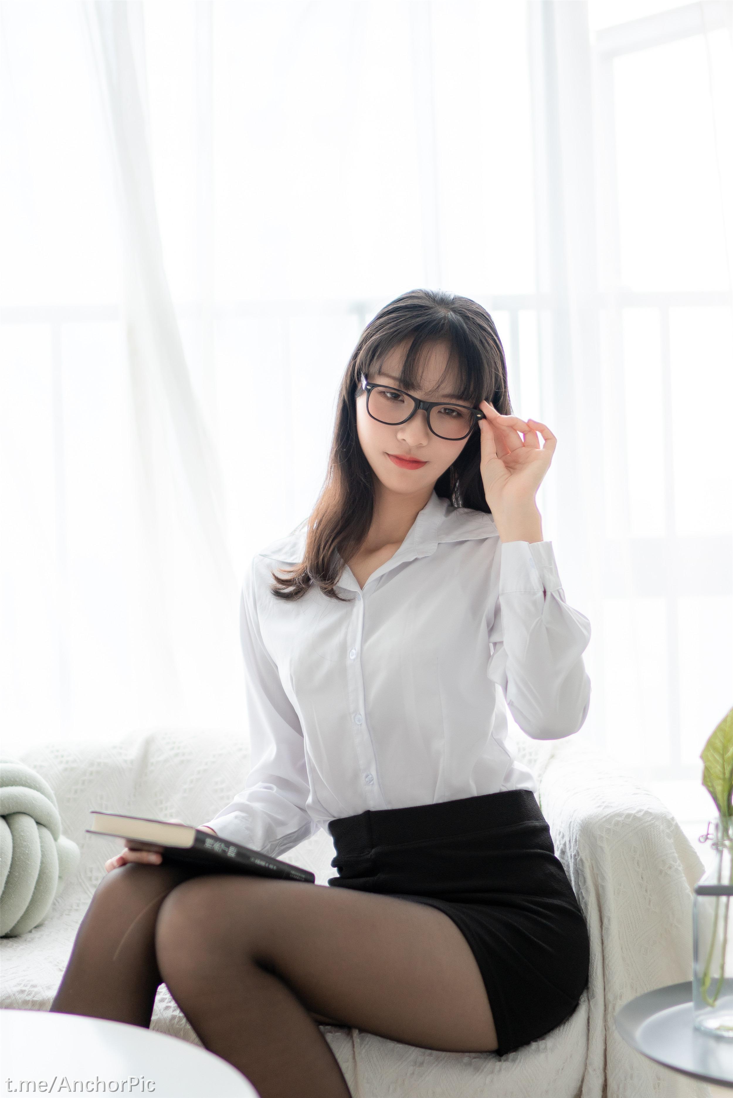 ซี กัว ยา ยา ยา (เสียงกระซิบ) - ถุงน่องดำ สองคน ยูริ 89P