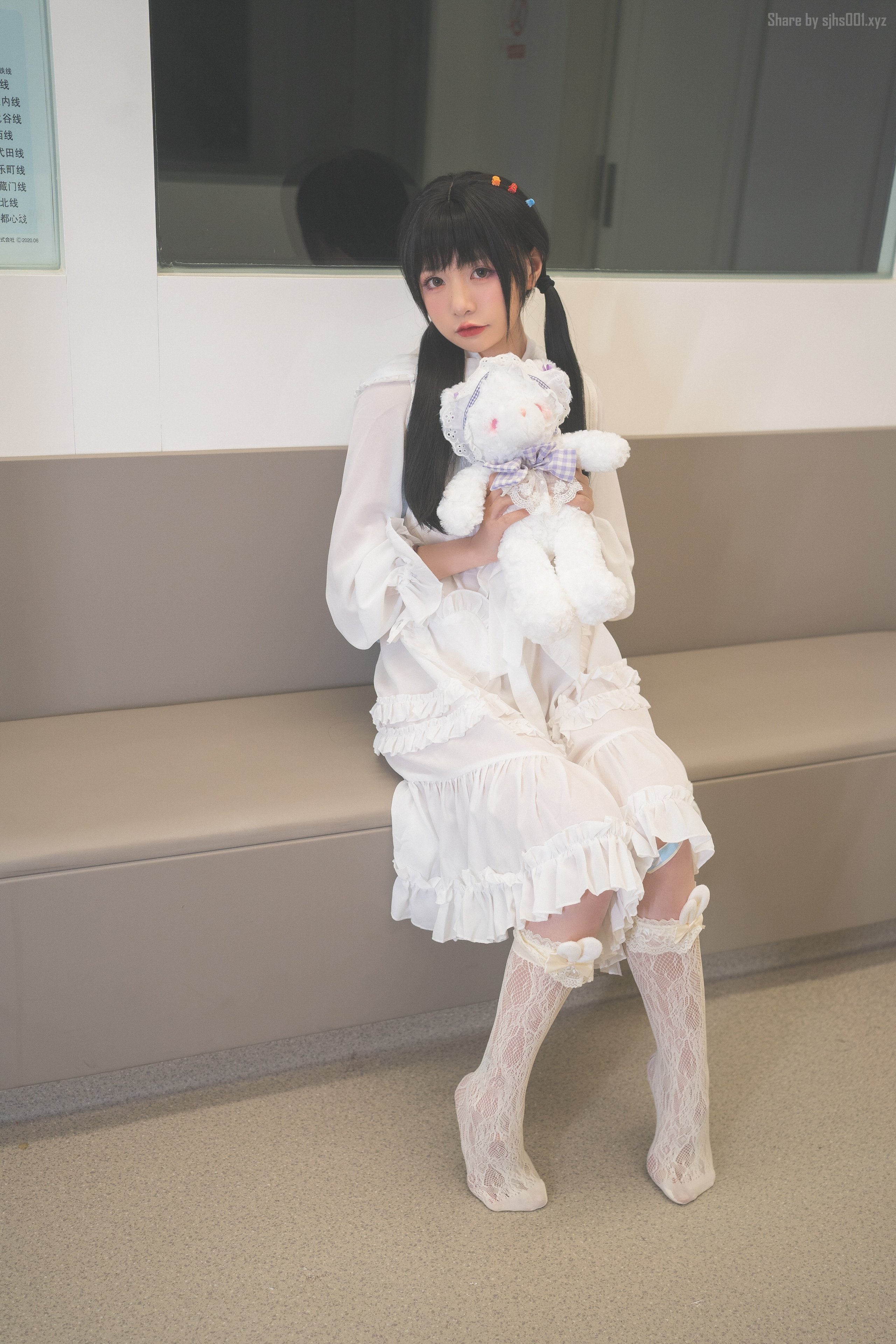 【爆机少女喵小吉】 深夜地铁