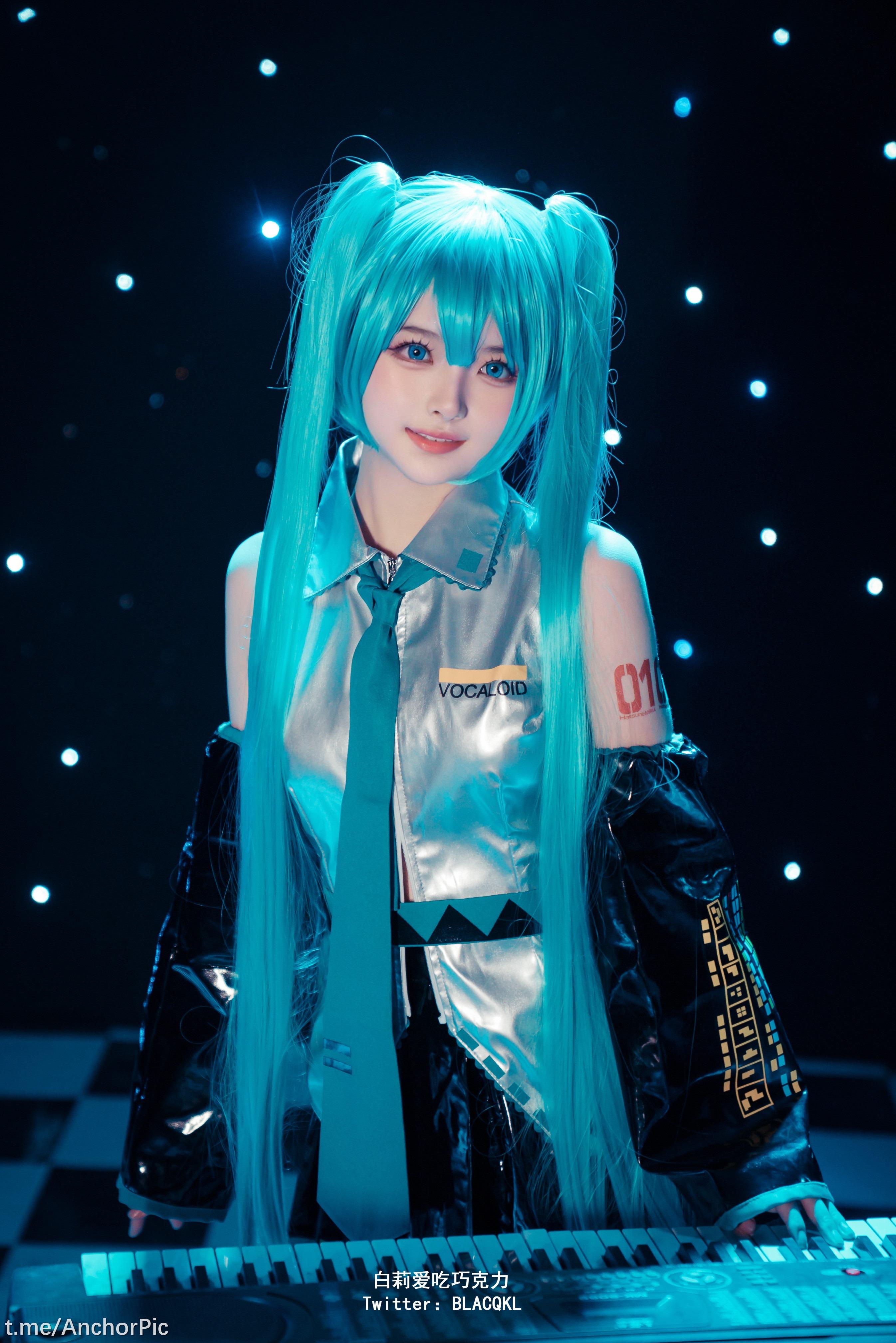 白莉爱吃巧克力 - miku 初音未来 102P