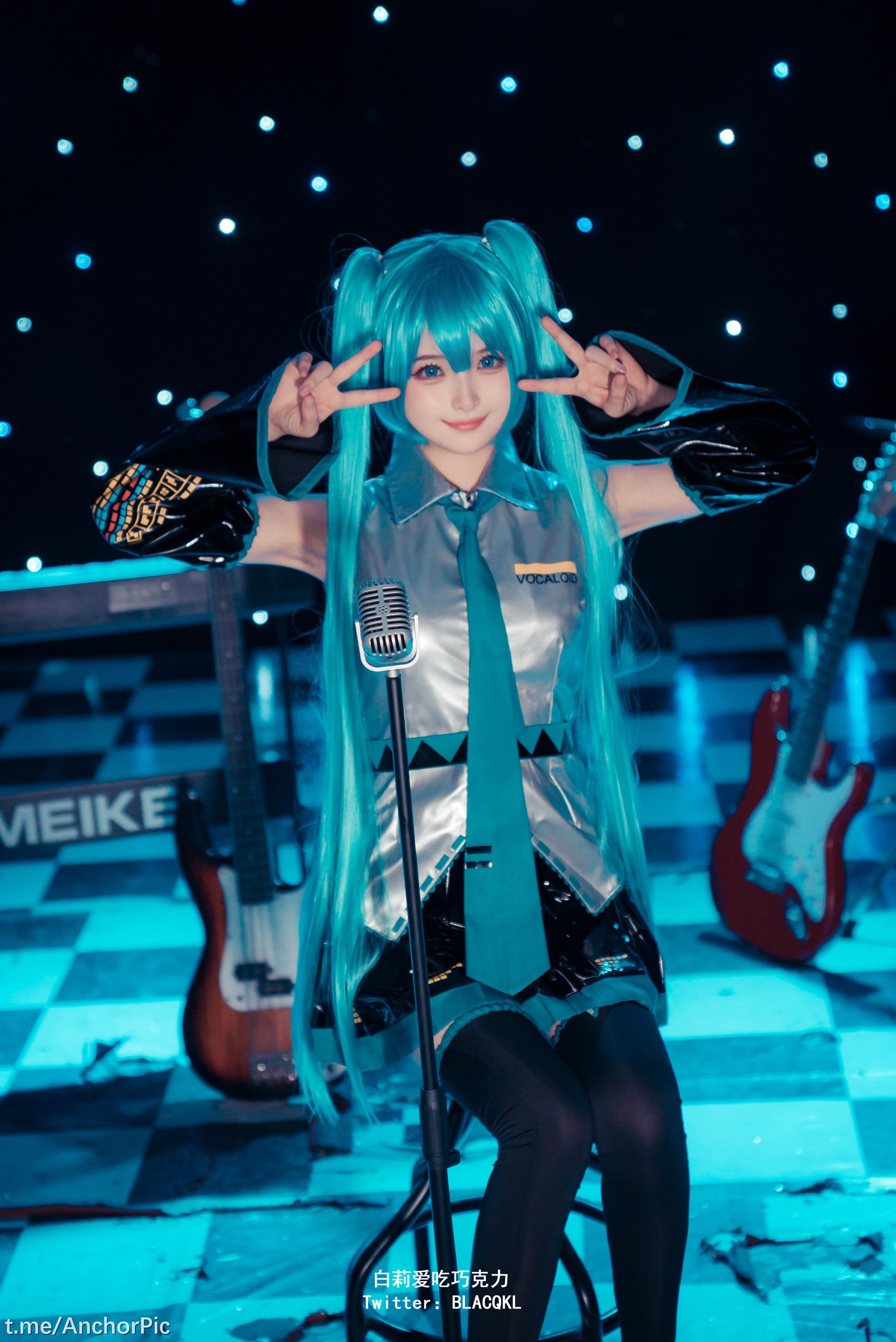 白莉爱吃巧克力 - miku 初音未来 102P