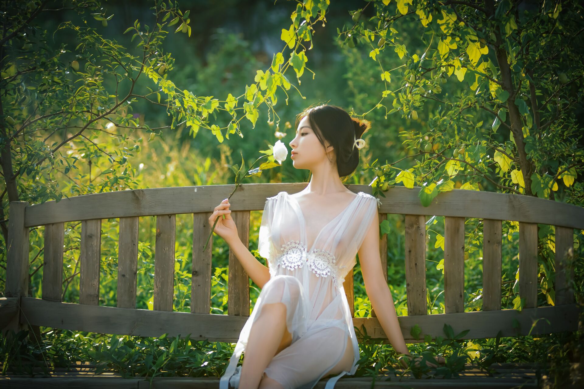 เนียนเนียน《เซินหมิงจือหนี่》