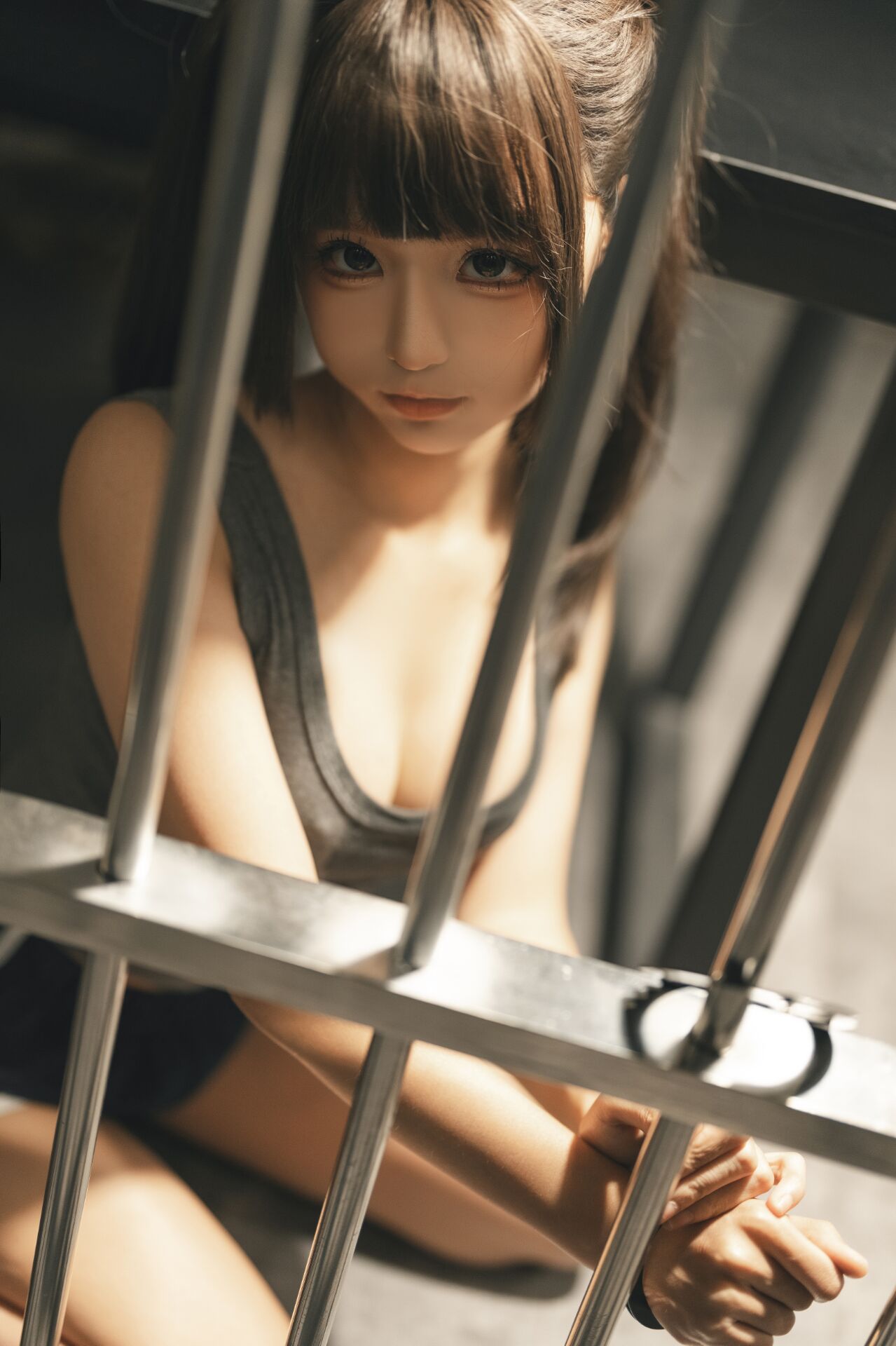 蠢沫沫《审讯》Cosplay写真