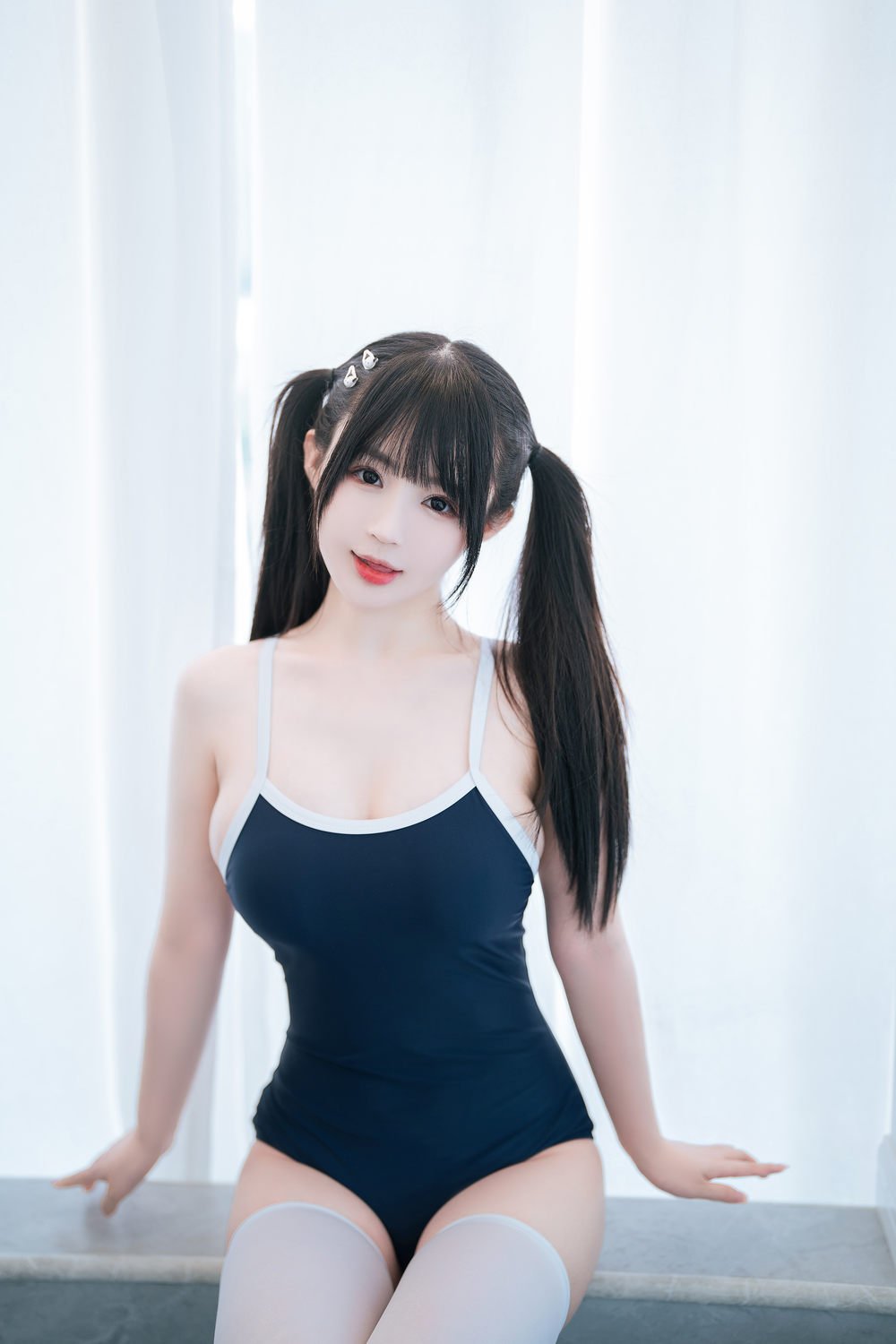 ซากุไร นิงนิง ถุงเท้าขาว ชุดว่ายน้ำโรงเรียน