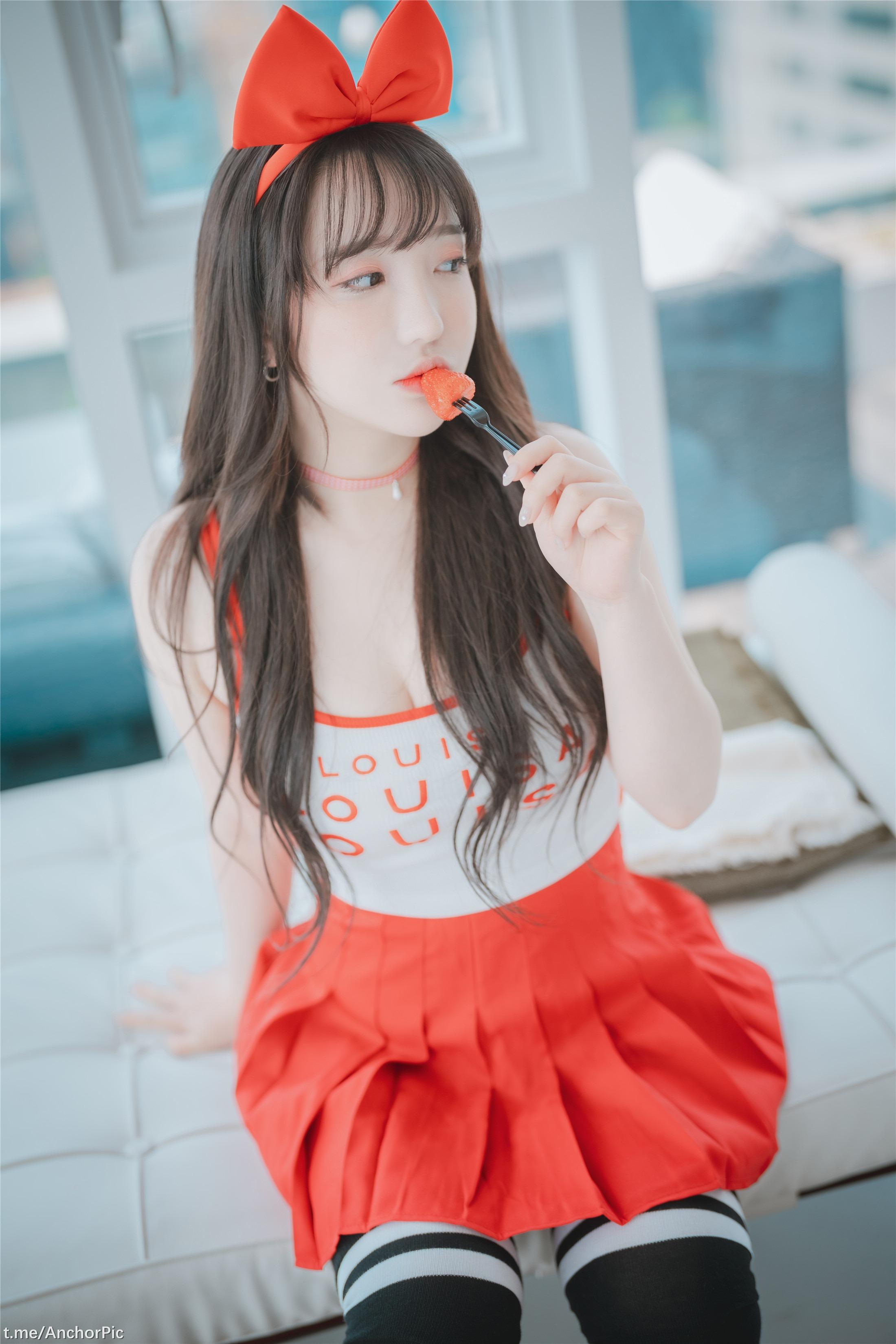 DJAWA Photo - Son Ye-Eun (손예은) - Strawbeery Girl 151P