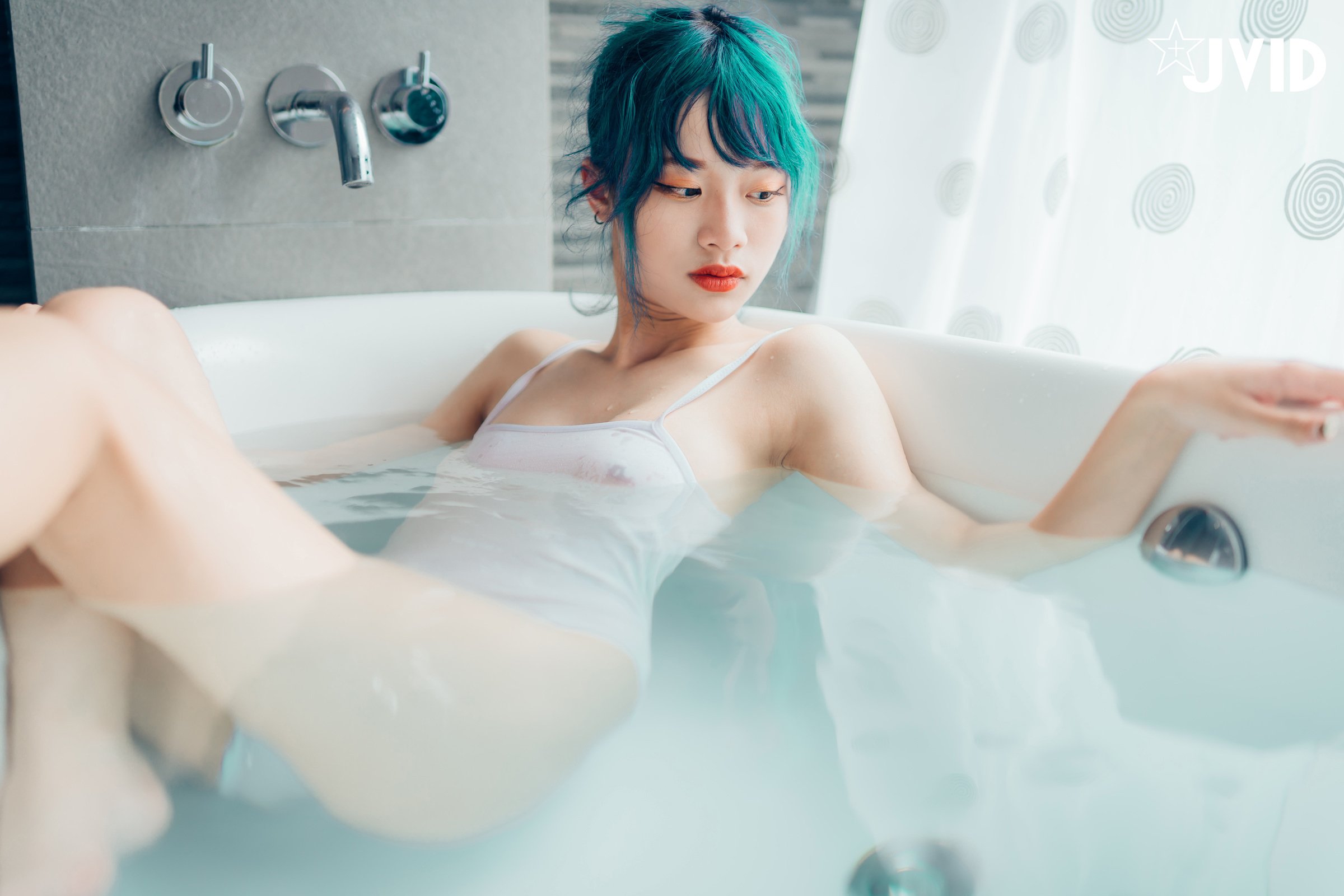 Korean Fang 韓芳語 –Super perfect young body (P)