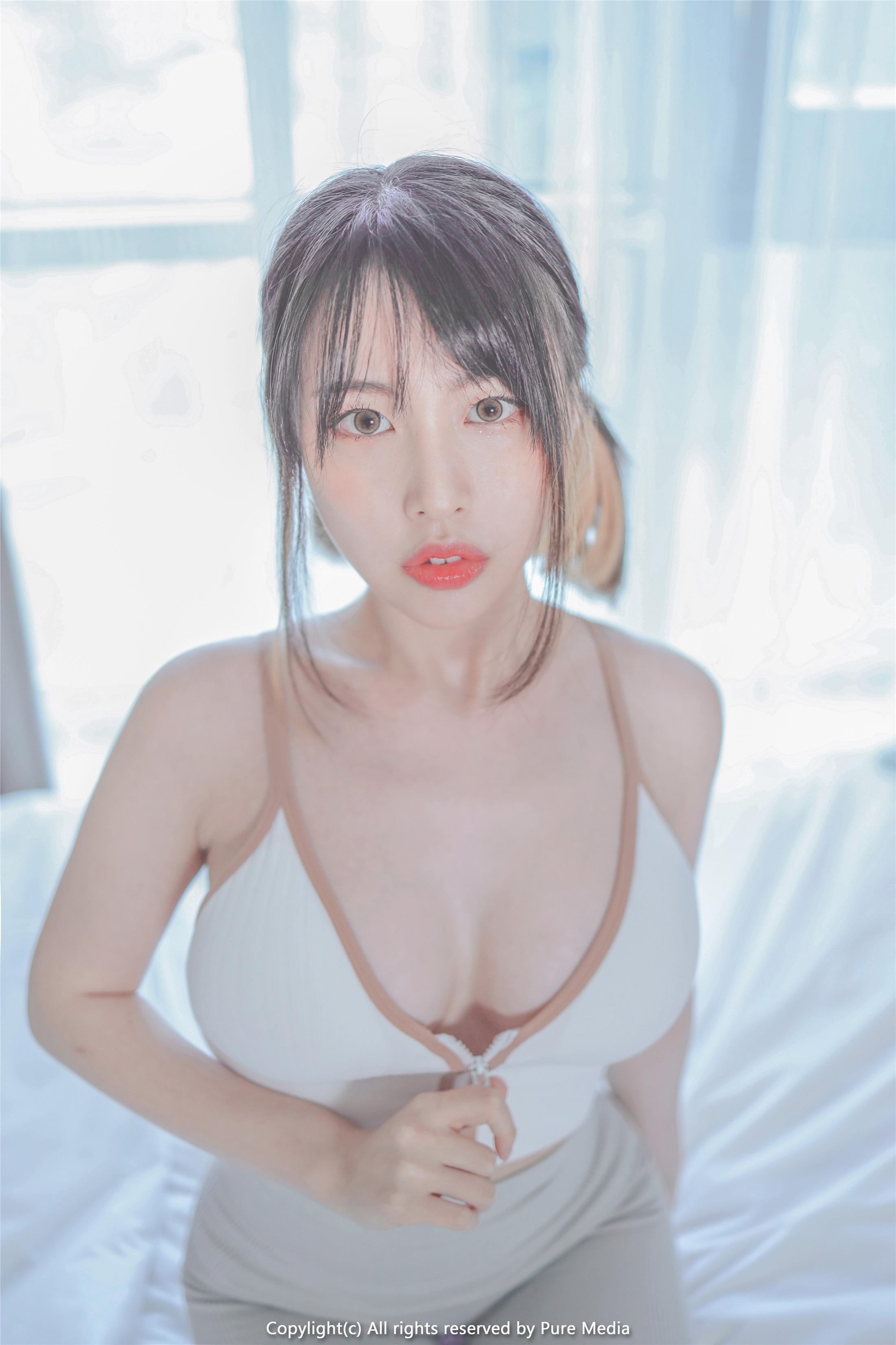 [Pure Media] Vol.103 Uhye (이유혜) 103P