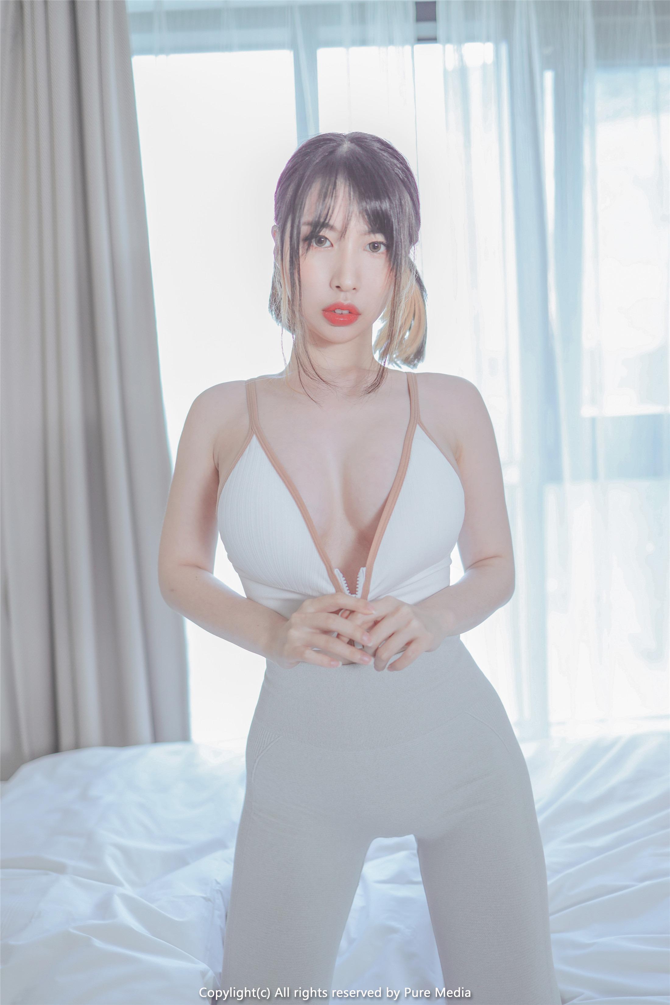 [Pure Media] Vol.103 Uhye (이유혜) 103P