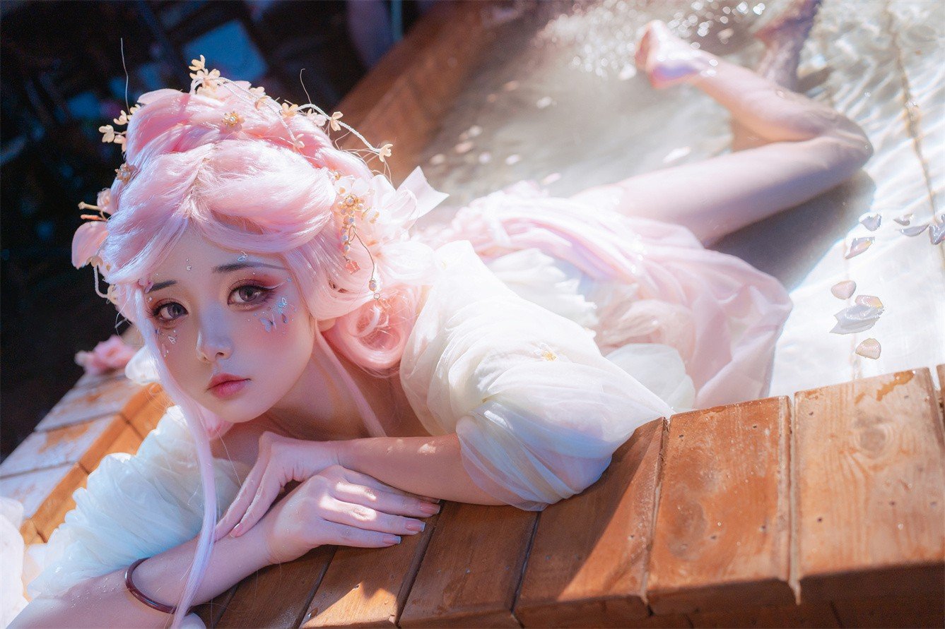 喵小吉临江仙国风Cosplay写真