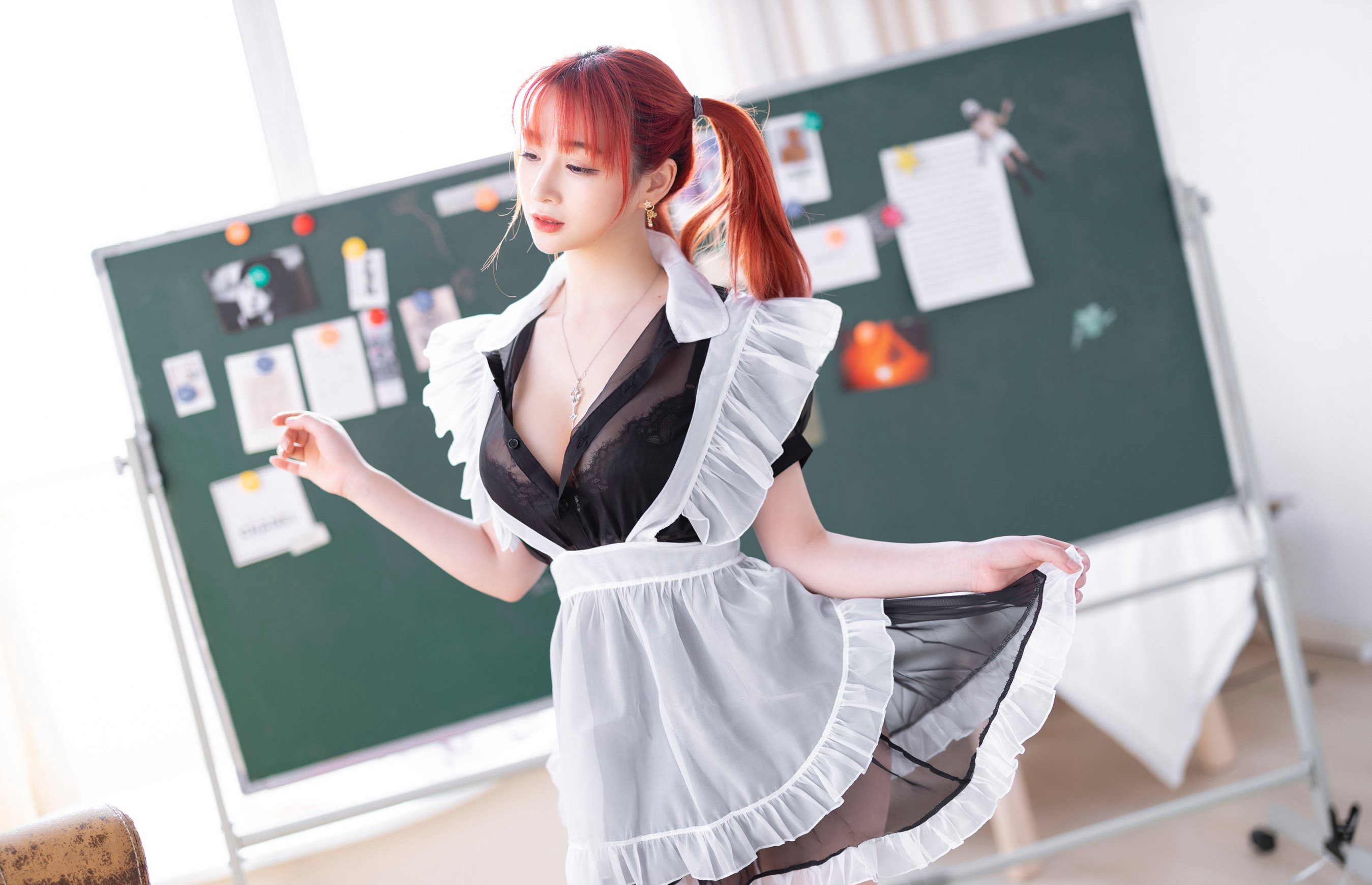 Cha Zi Baby 2022 Latest Maid Outfit Sexy COSPLAY Super Dirty Temptation Black Stockings Beautiful Buttocks