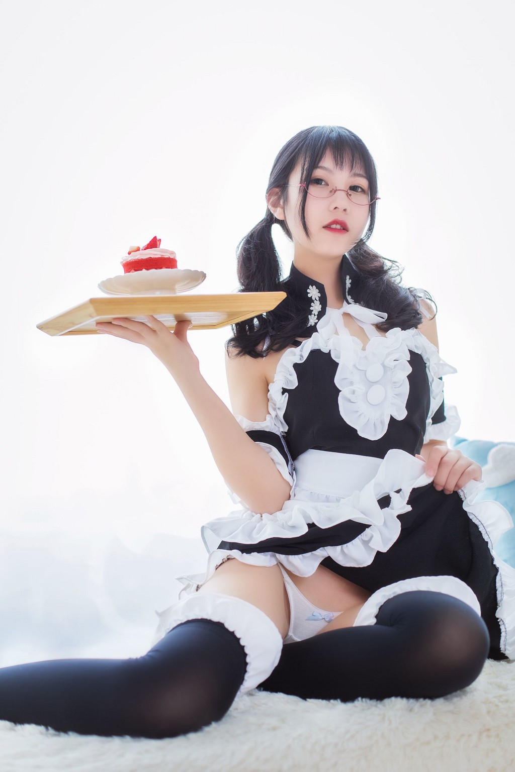 逐月su《女仆》 [Cosplay美少女] 写真集[54P]
