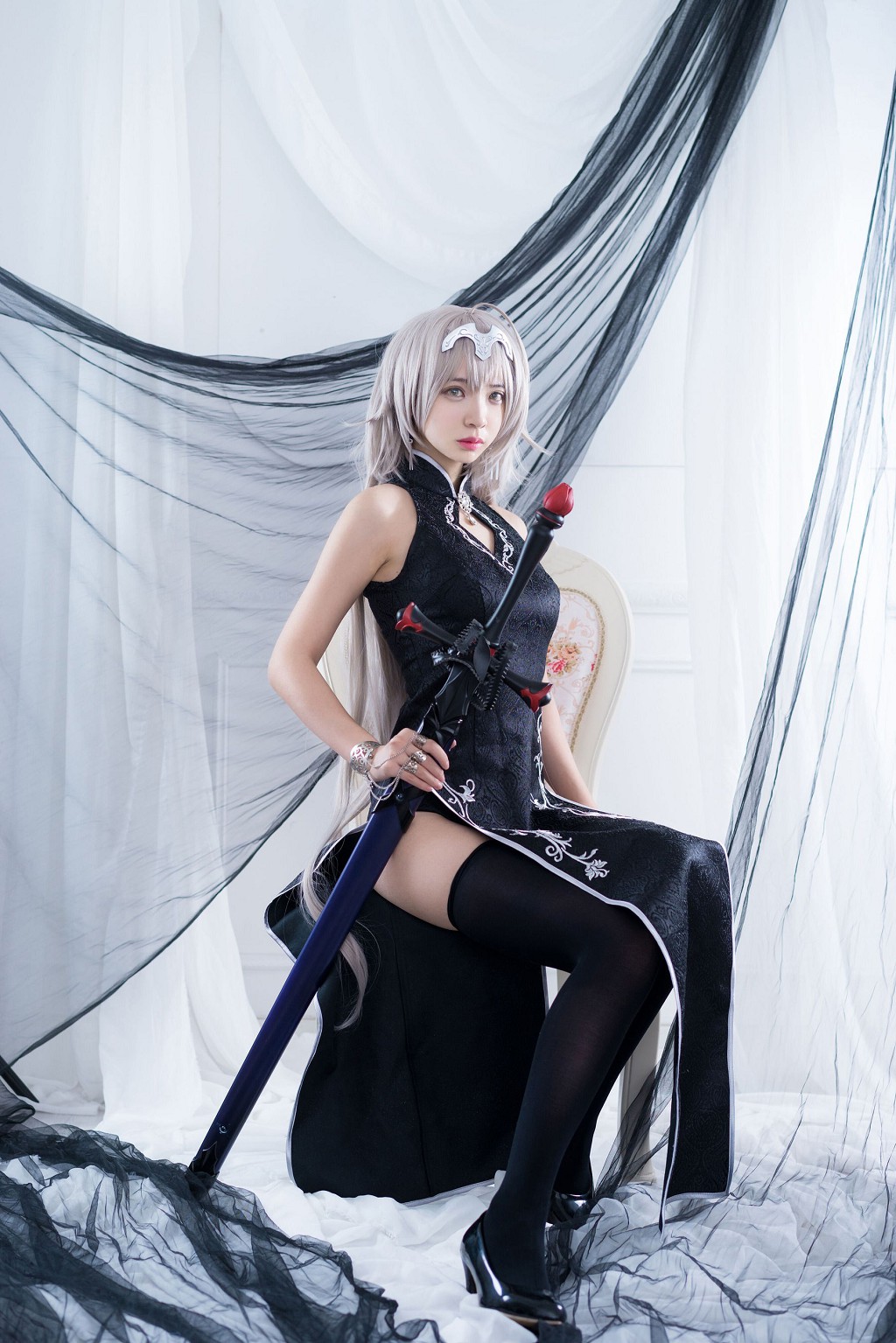 疯猫ss 《旗袍真棒！》 [萝莉COS] 写真集[36P]