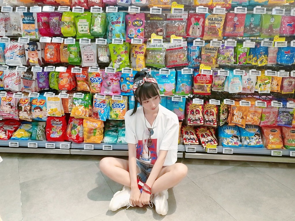 木绵绵OwO《知能型彼女Tシャツ》 [コスプレイヤー美女] 写真集[22P