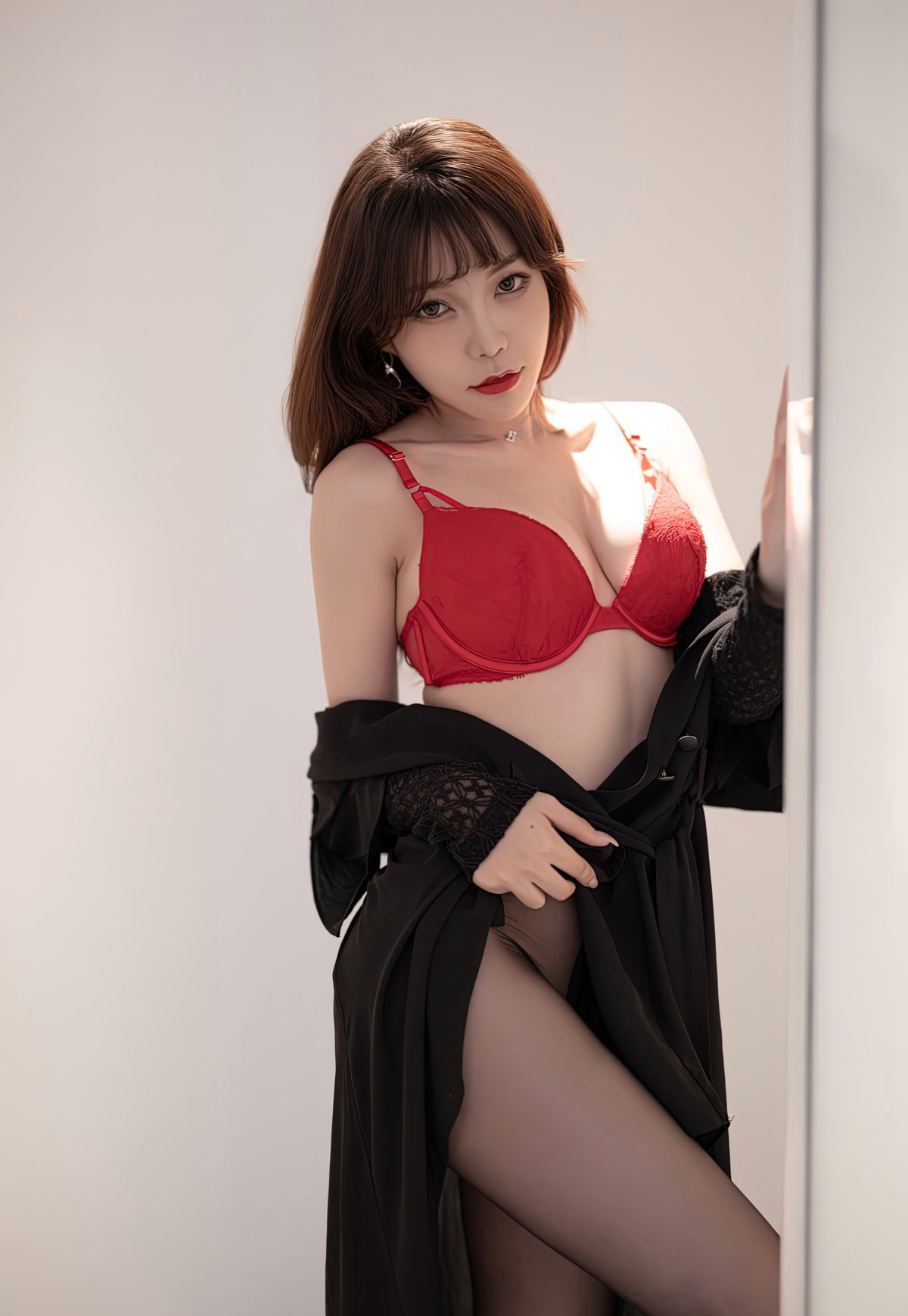 ชิชิ Booty สะโพกงอน กางเกงทง สาวสวย ถุงน่องดำ รองเท้าส้นสูง เซ็กซี่ เลขานุการ สะโพกงอนสูง