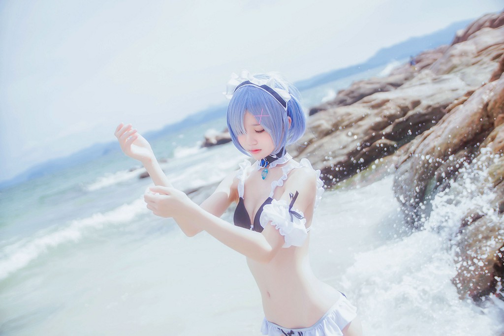 桜桃喵《蕾姆COS》 [萝莉COS] 写真集[48P]