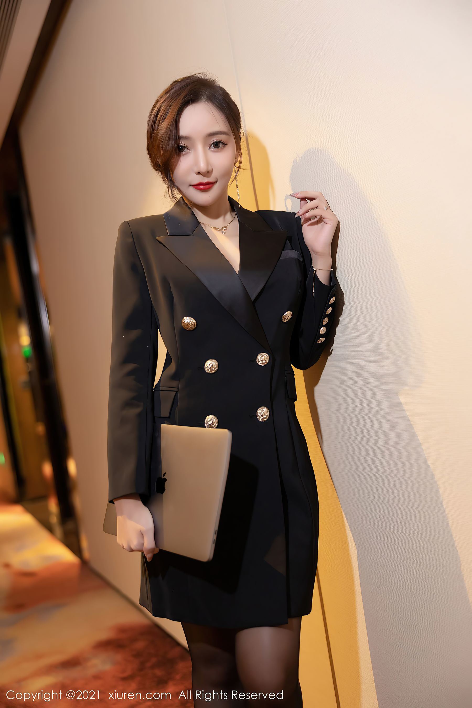秀人 No.4293 王馨瑶Yanni 黑丝极品写真