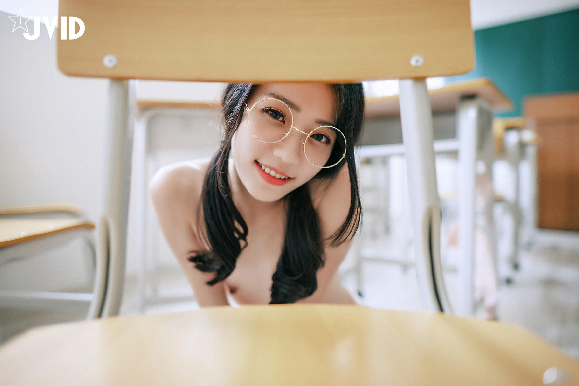 妍妍 - 甜美校園女孩誘惑 (P)