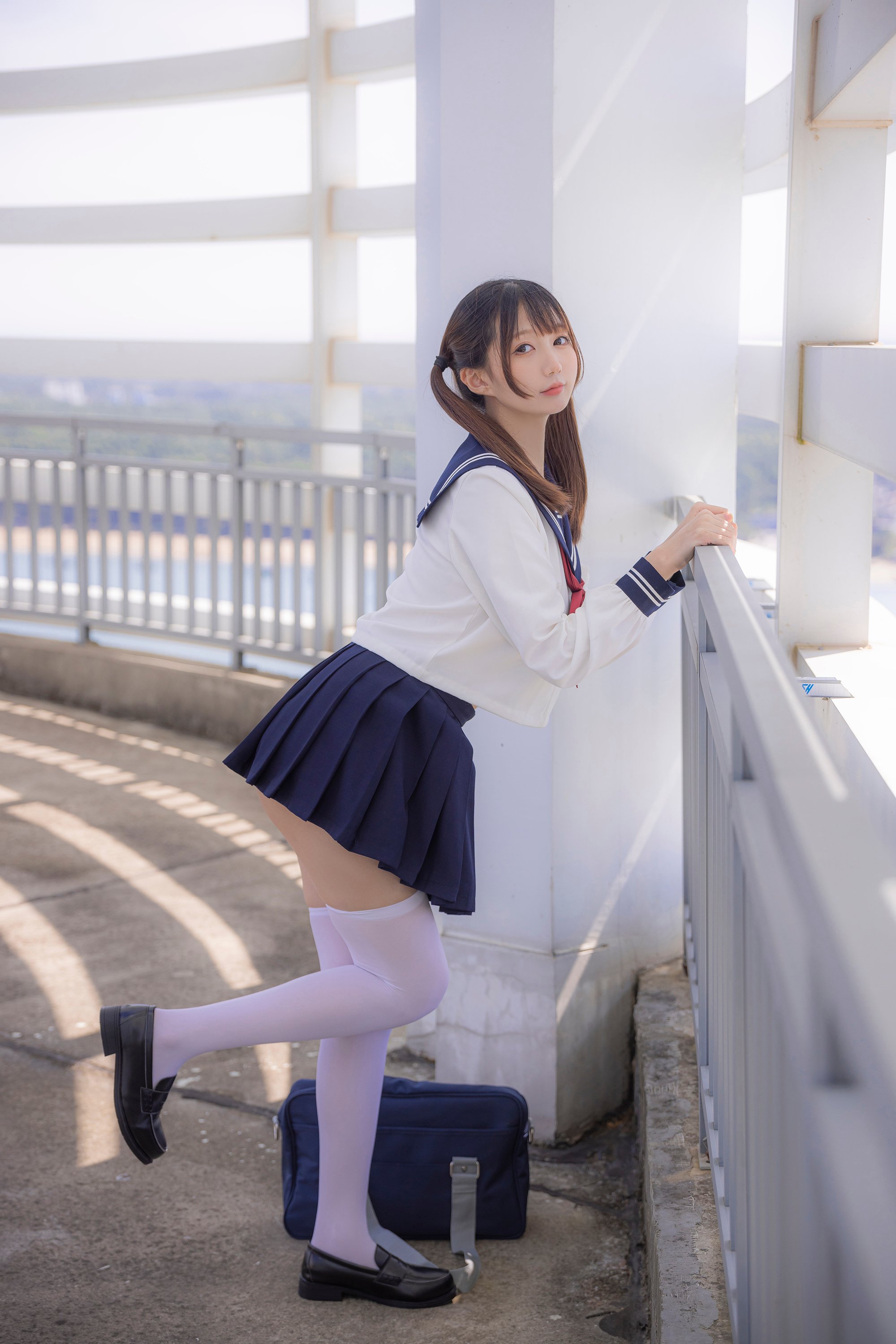 [Nagisa魔物喵] jkちゃんの屋上露出