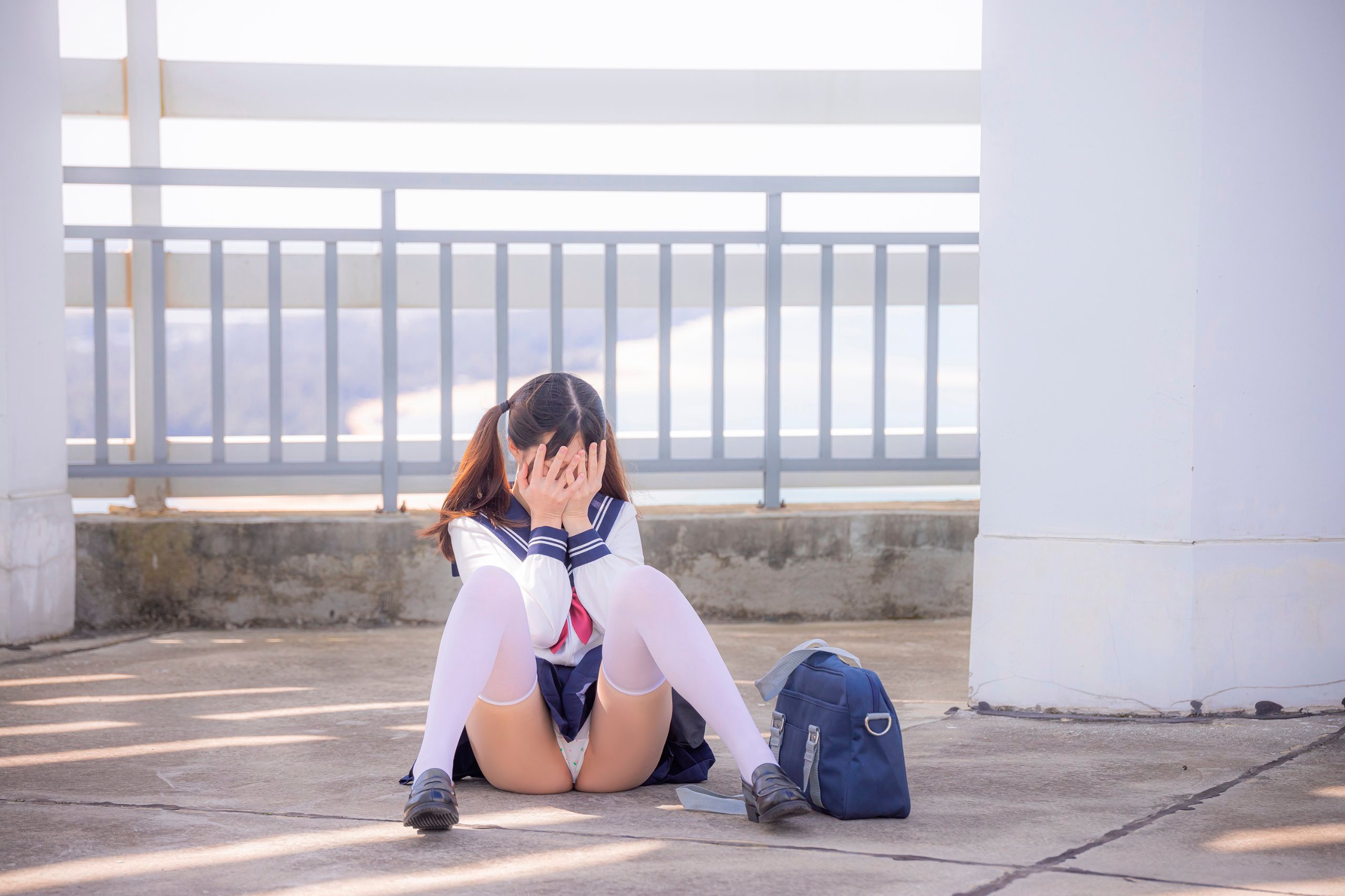 [Nagisa魔物喵] jkちゃんの屋上露出