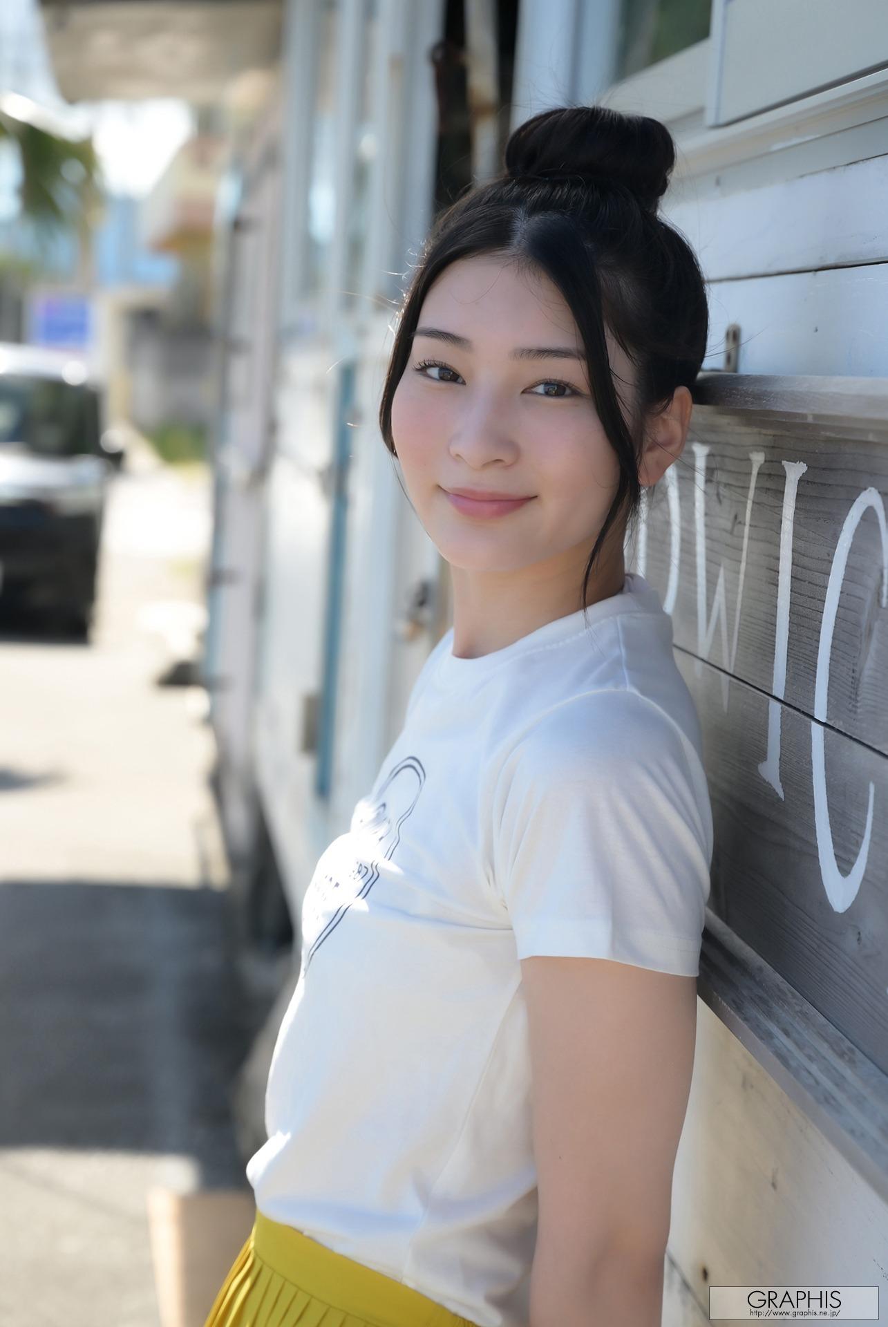 [Graphis] Gals - Suzu Honjo 本庄鈴 「Feeling」161P