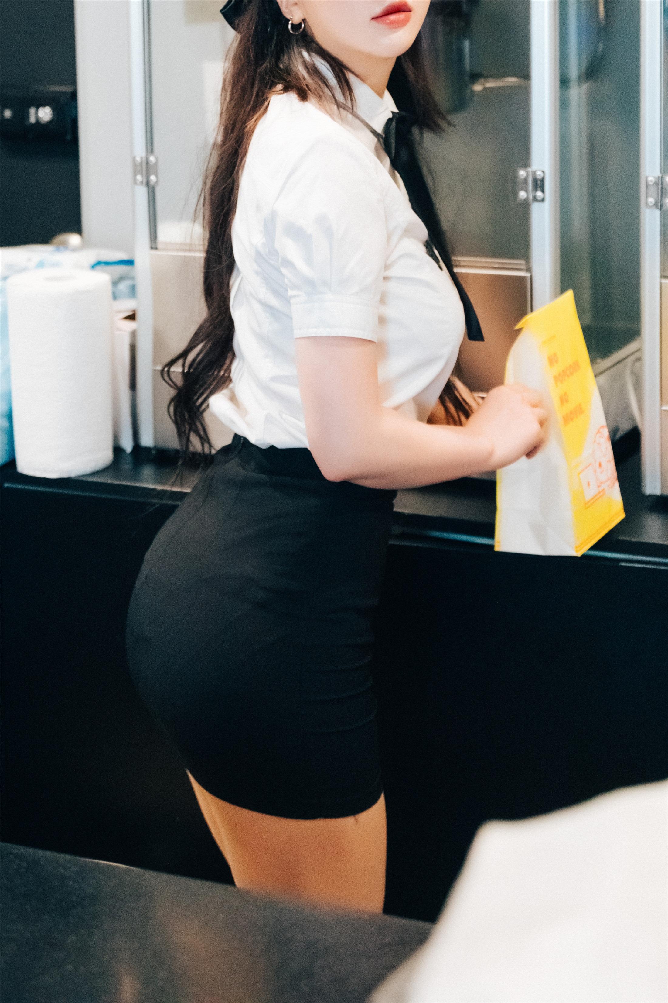 ลูซี่] ซอน เยอึน (손예은) - ตั๋วสาว 120P