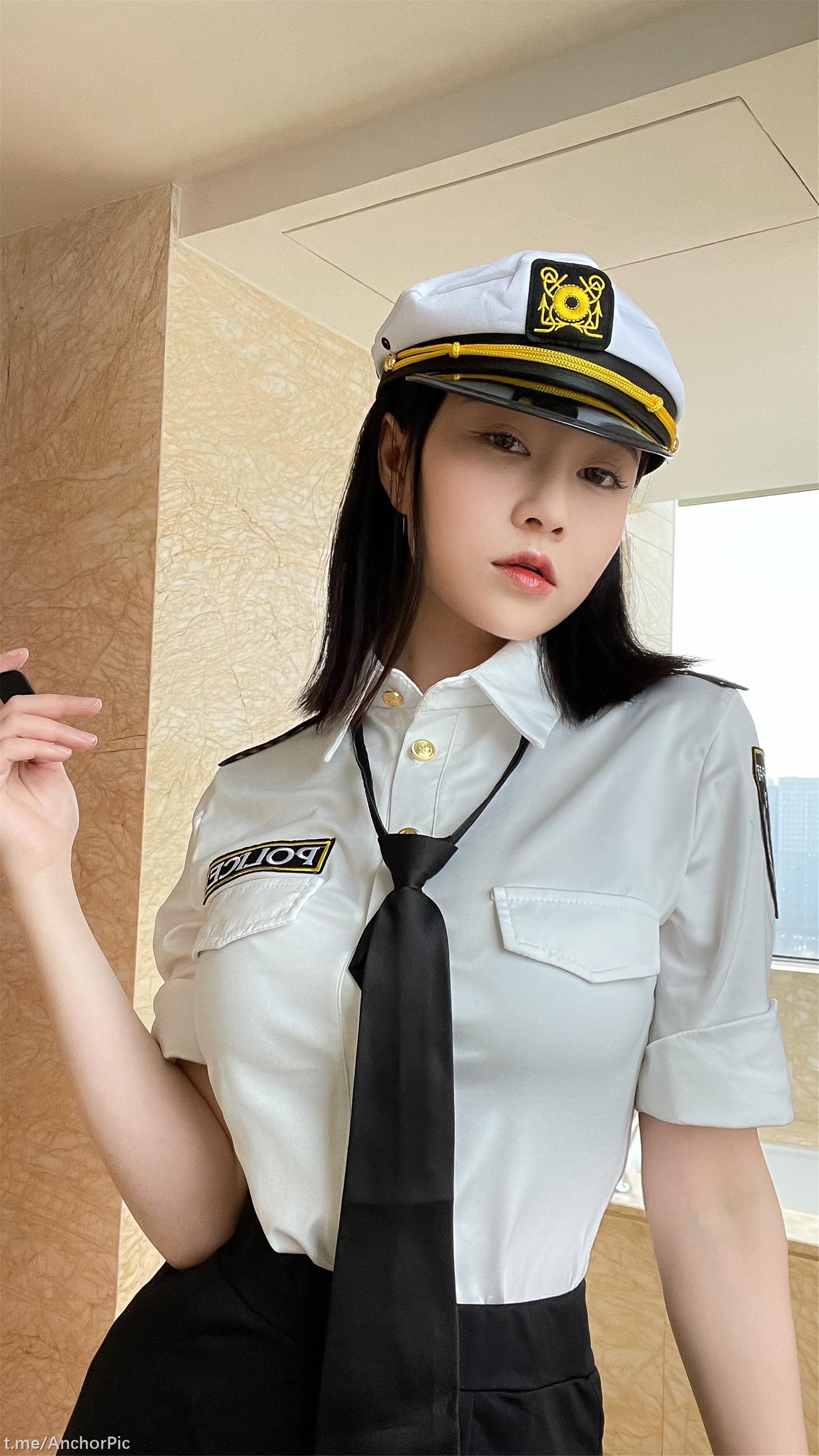 年年 - 涩女警 82P