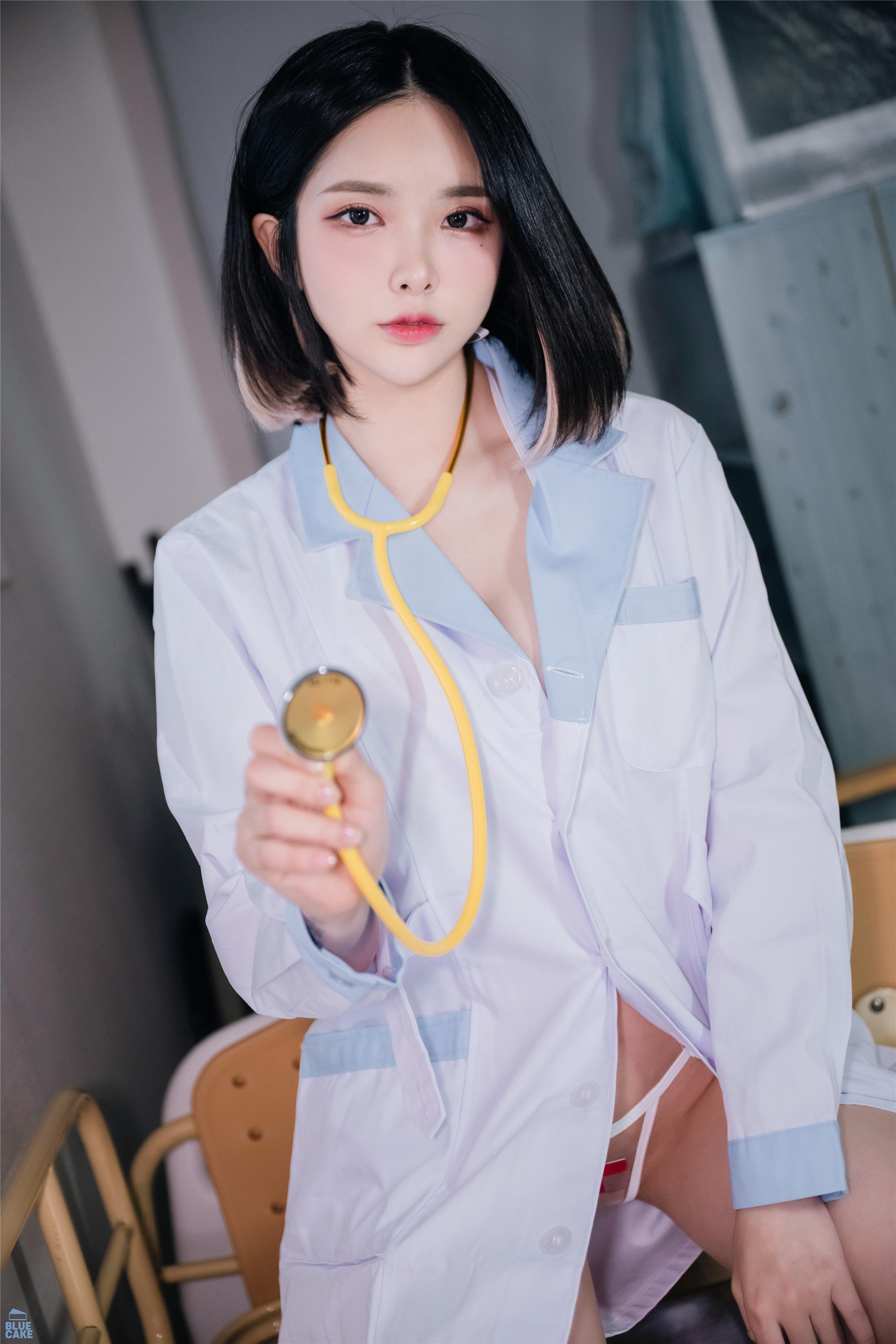 BLUECAKE] ฮิคาริ เล่ม 04 แบด ด็อกเตอร์ ซัคคิวบัส เรด+ 146 หน้า