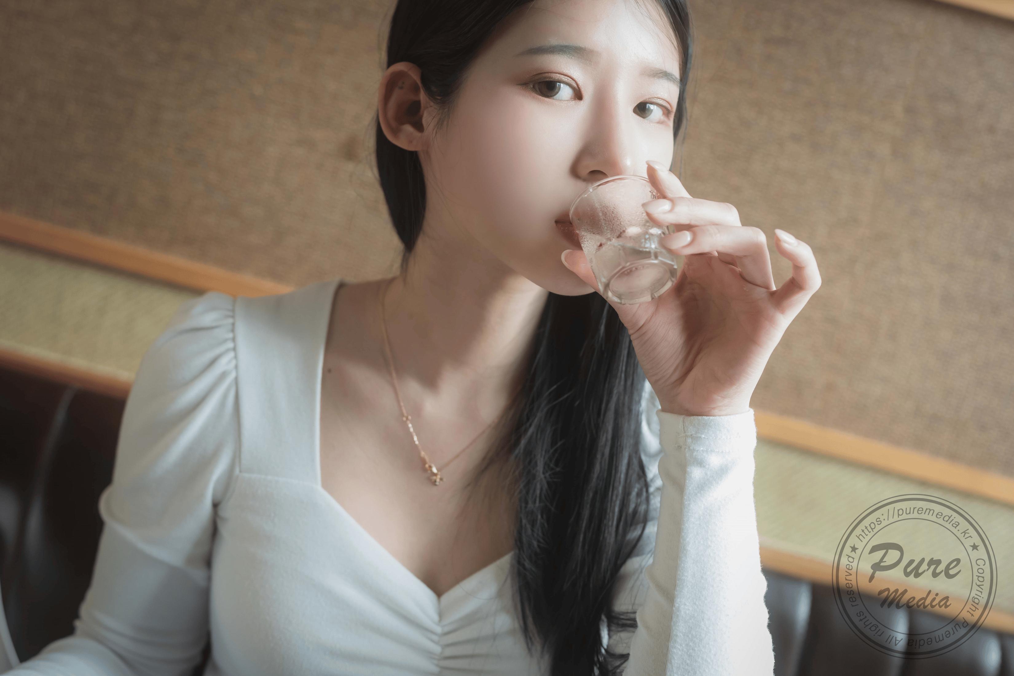 Pure Media Vol.244 Yeha Office Girl 101P