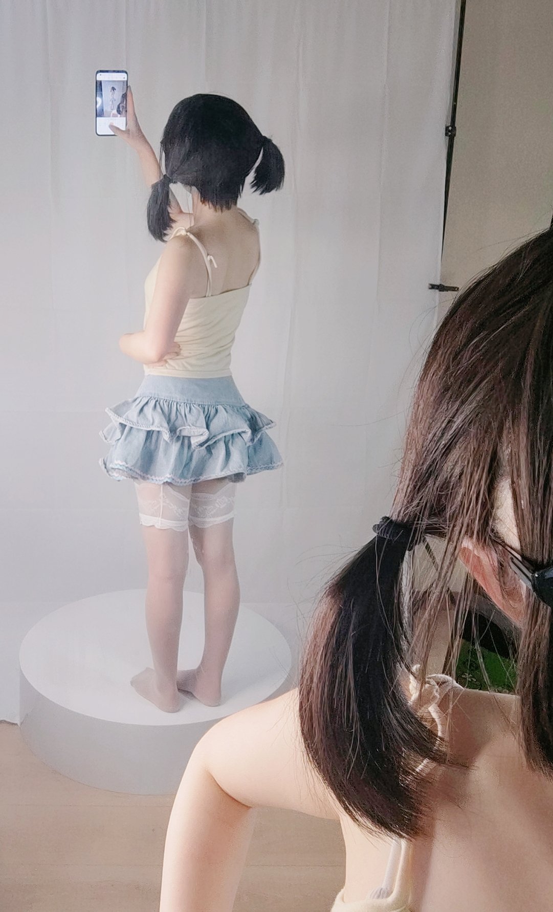 เซ็ตภาพ Kanzawa Eiri No.004 Aya Cake Skirt Stockings 22P