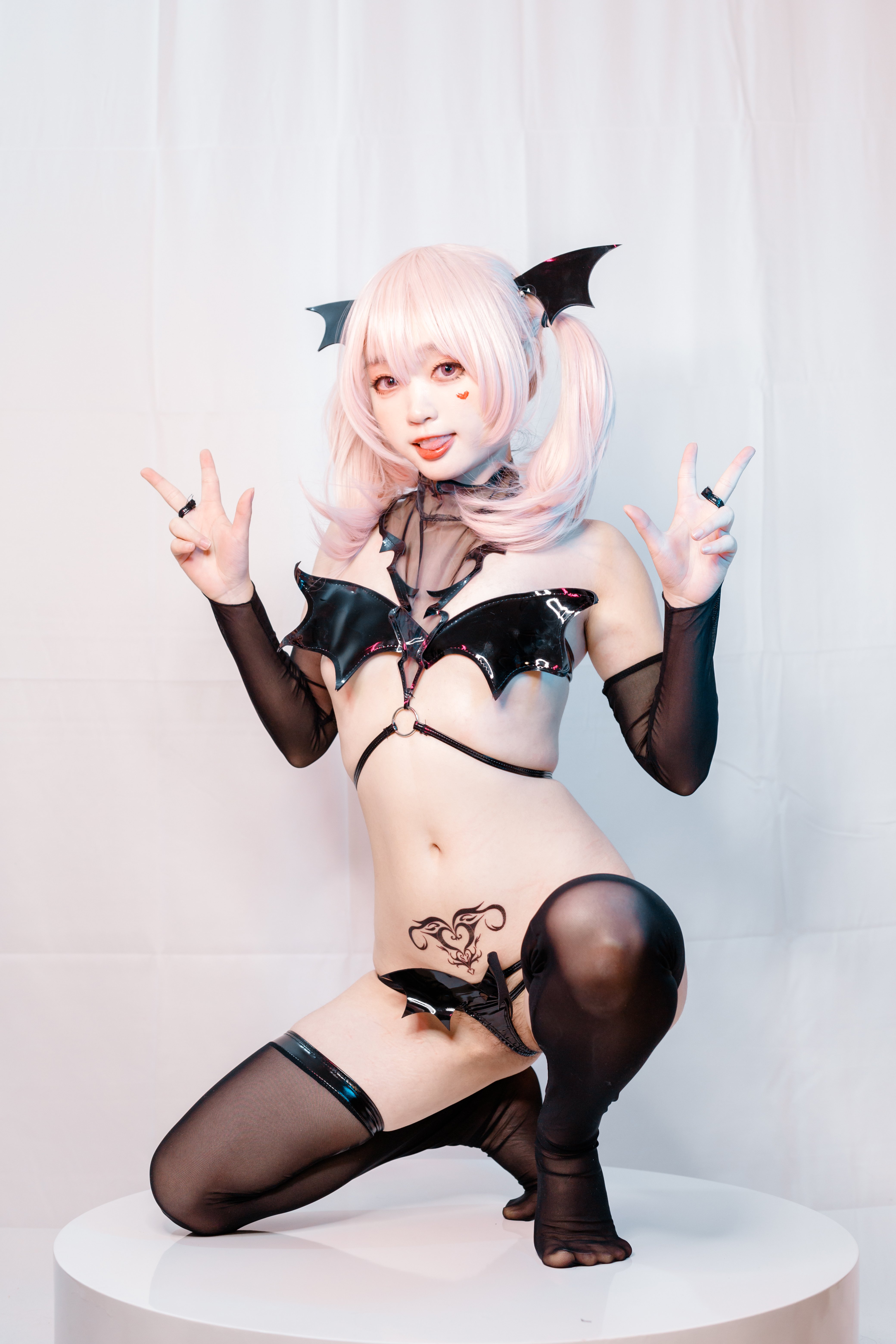 เซ็ตภาพ Kanzawa Eiri No.006 Halloween Pink-Haired Devil 41P